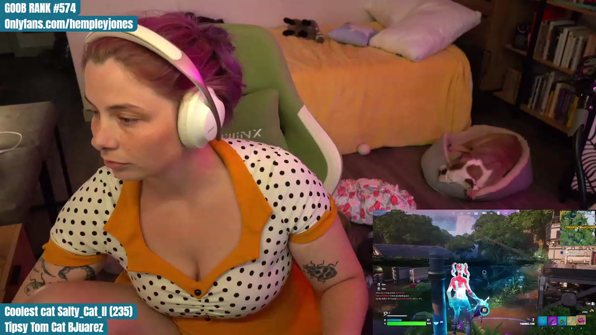 Gallery image thumbnail from Hempleyjones's myfreecams stream on, 08/19/2023, 01:46 image 16 of 20