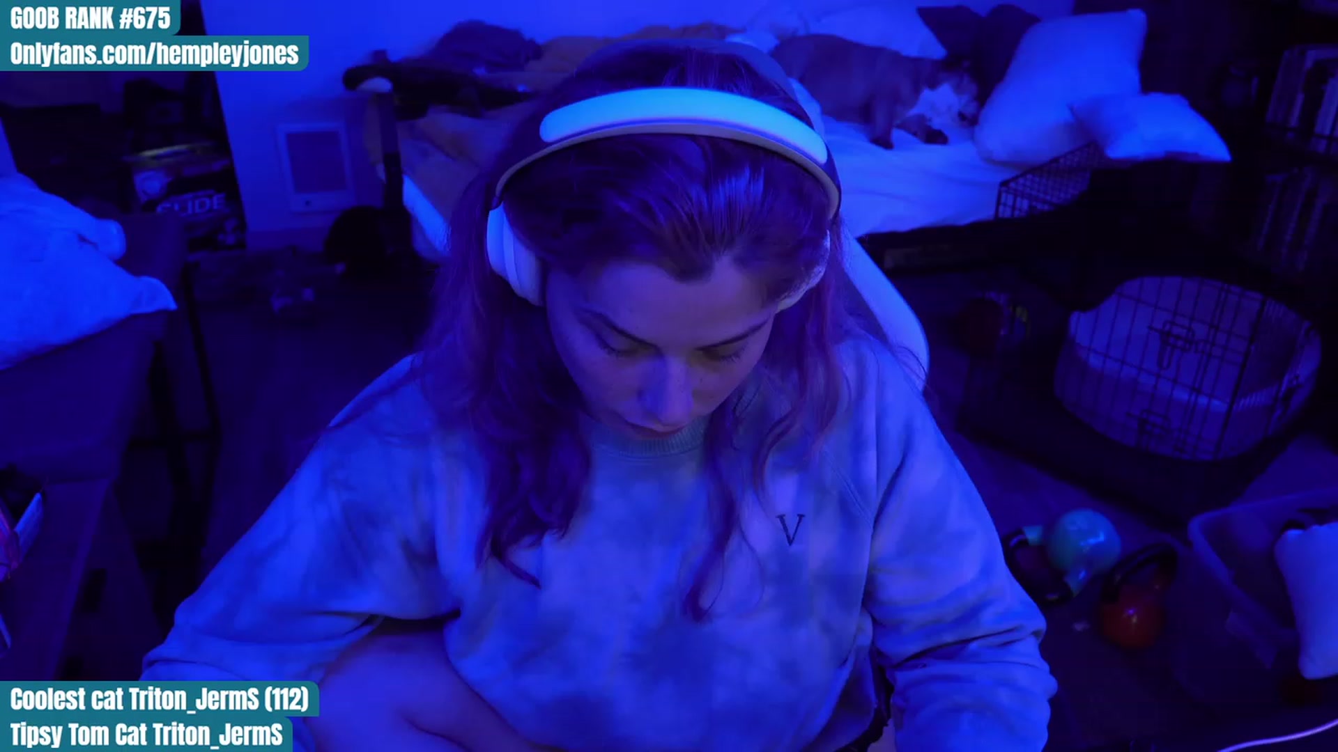 Gallery image thumbnail from Hempleyjones's myfreecams stream on, 08/21/2023, 23:45 image 18 of 20