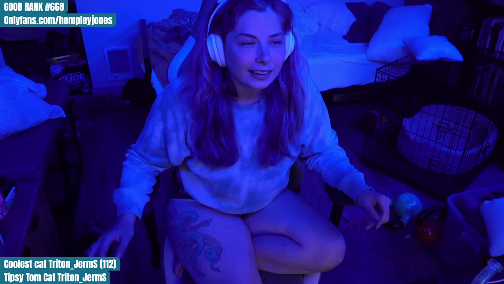 Gallery image thumbnail from Hempleyjones's myfreecams stream on, 08/22/2023, 24:24 image 17 of 20