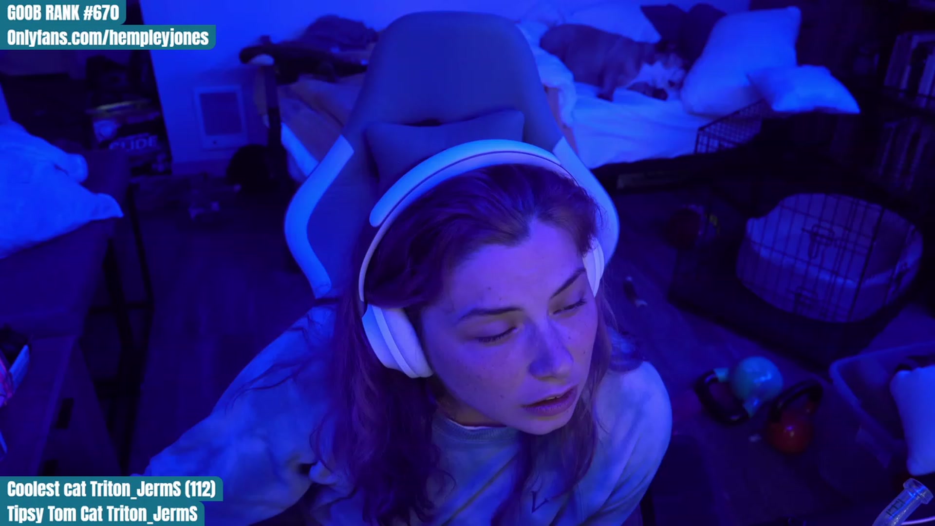 Gallery image thumbnail from Hempleyjones's myfreecams stream on, 08/22/2023, 24:24 image 2 of 20
