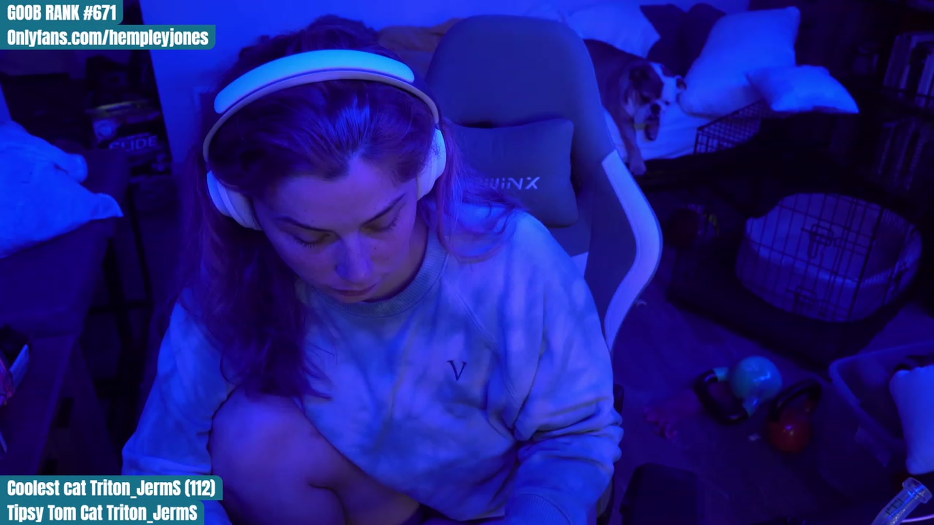 Gallery image thumbnail from Hempleyjones's myfreecams stream on, 08/22/2023, 24:24 image 7 of 20