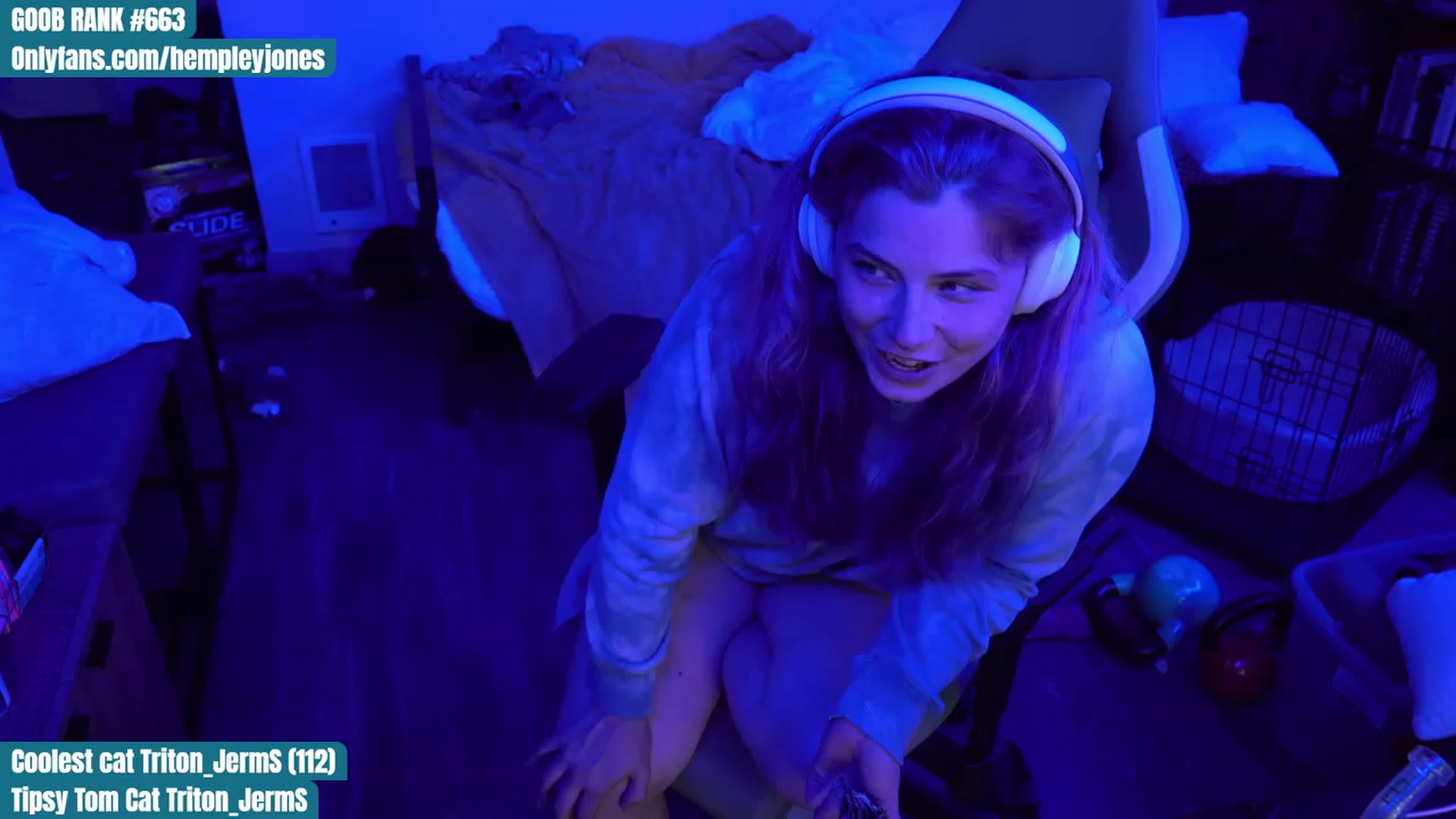Gallery image thumbnail from Hempleyjones's myfreecams stream on, 08/22/2023, 24:24 image 19 of 20