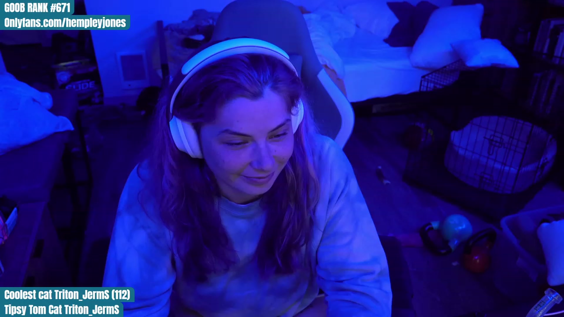 Gallery image thumbnail from Hempleyjones's myfreecams stream on, 08/22/2023, 24:24 image 15 of 20