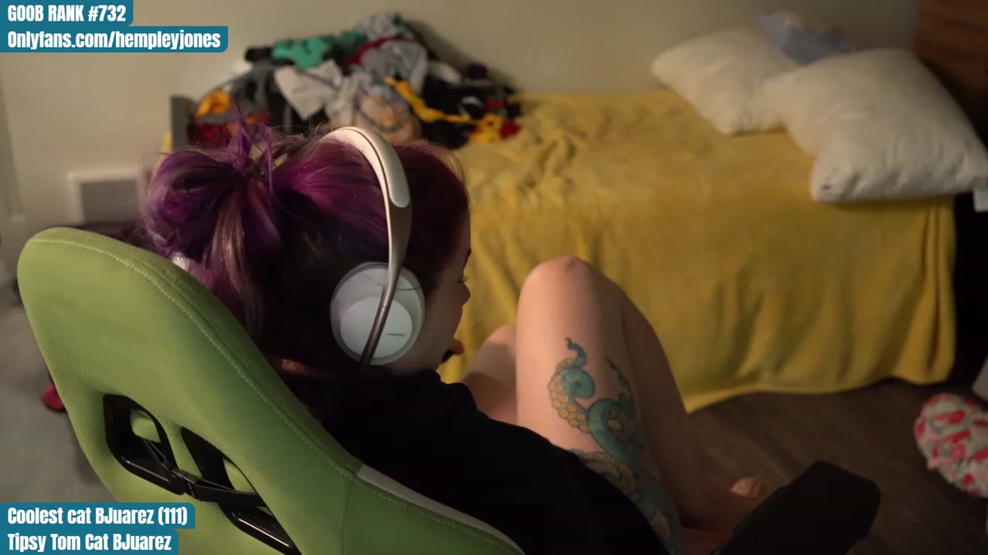 Gallery image thumbnail from Hempleyjones's myfreecams stream on, 08/23/2023, 23:56 image 17 of 20