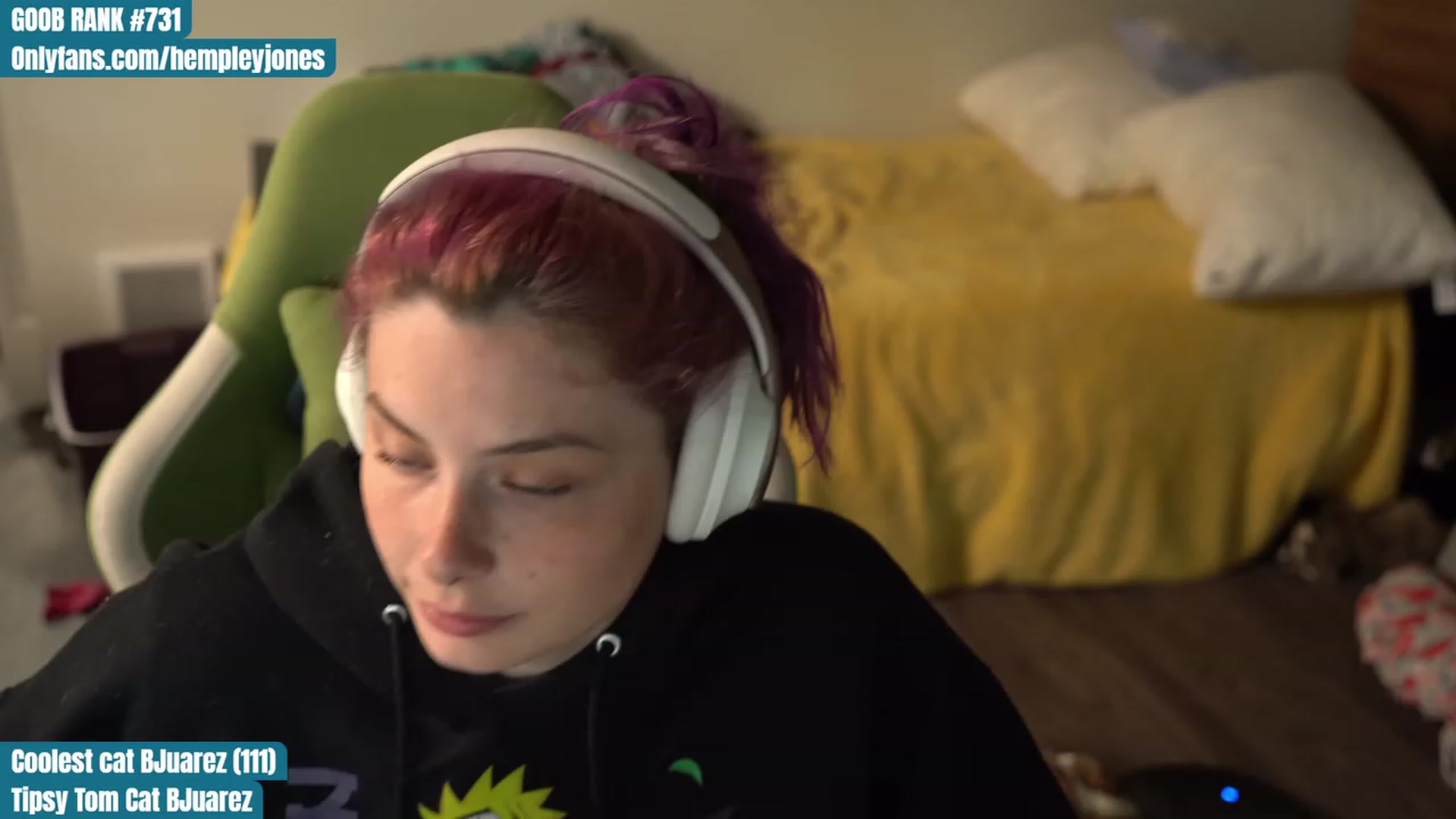 Gallery image thumbnail from Hempleyjones's myfreecams stream on, 08/23/2023, 23:56 image 13 of 20