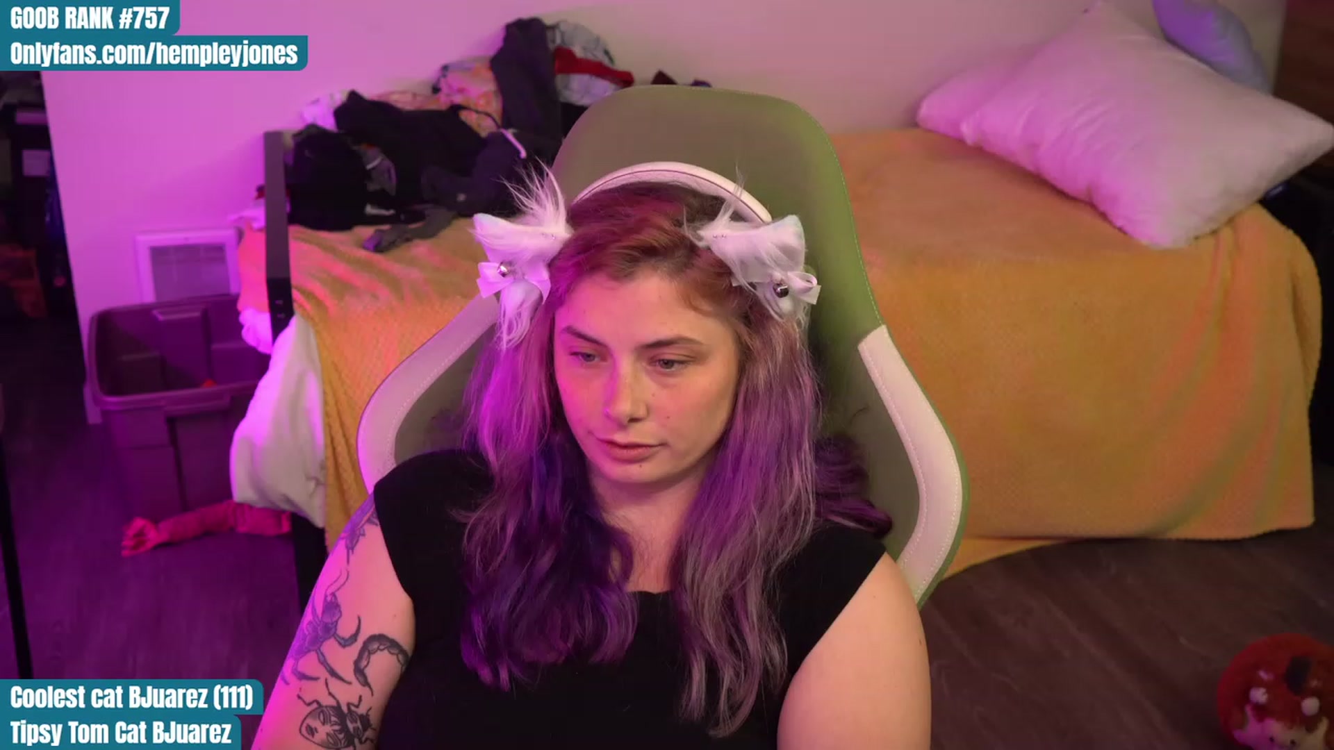Gallery image thumbnail from Hempleyjones's myfreecams stream on, 08/25/2023, 01:27 image 16 of 20