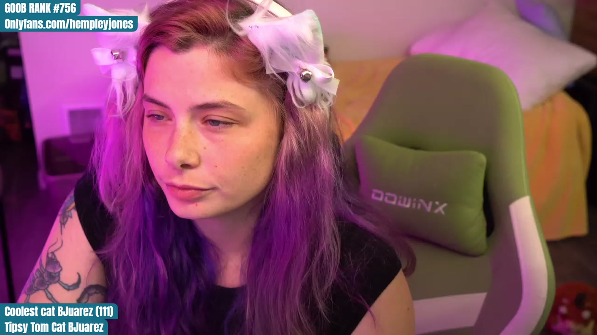 Gallery image thumbnail from Hempleyjones's myfreecams stream on, 08/25/2023, 01:27 image 6 of 20