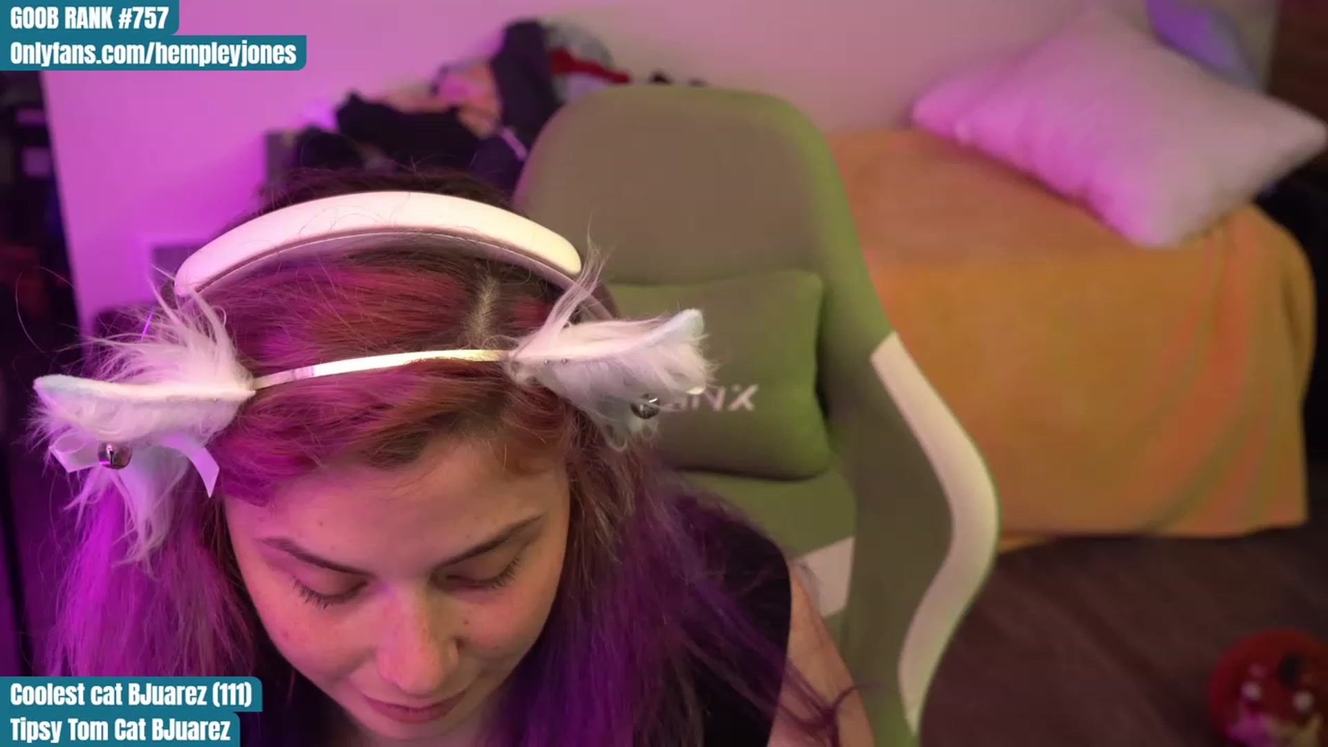 Gallery image thumbnail from Hempleyjones's myfreecams stream on, 08/25/2023, 01:27 image 11 of 20