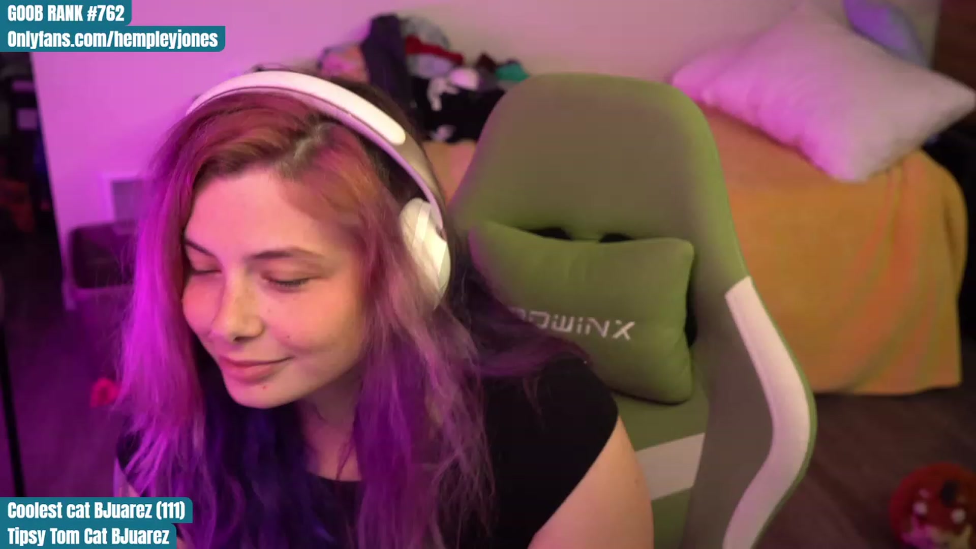 Gallery image thumbnail from Hempleyjones's myfreecams stream on, 08/25/2023, 01:27 image 4 of 20