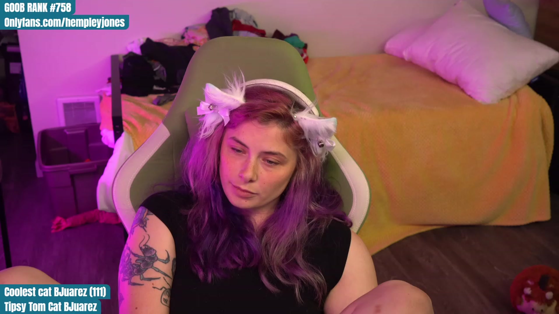Gallery image thumbnail from Hempleyjones's myfreecams stream on, 08/25/2023, 01:27 image 17 of 20