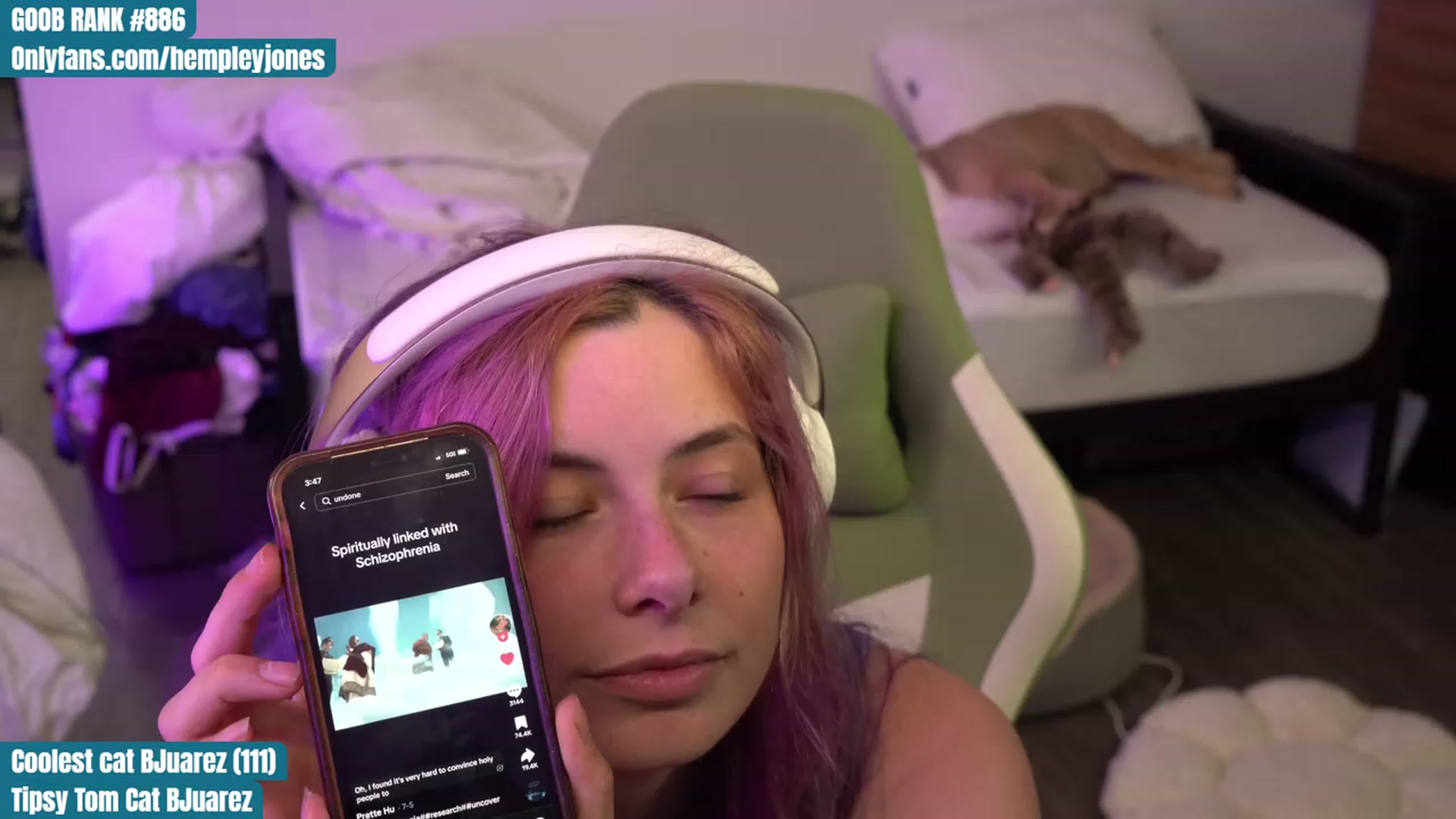 Gallery image thumbnail from Hempleyjones's myfreecams stream on, 08/29/2023, 22:59 image 7 of 20
