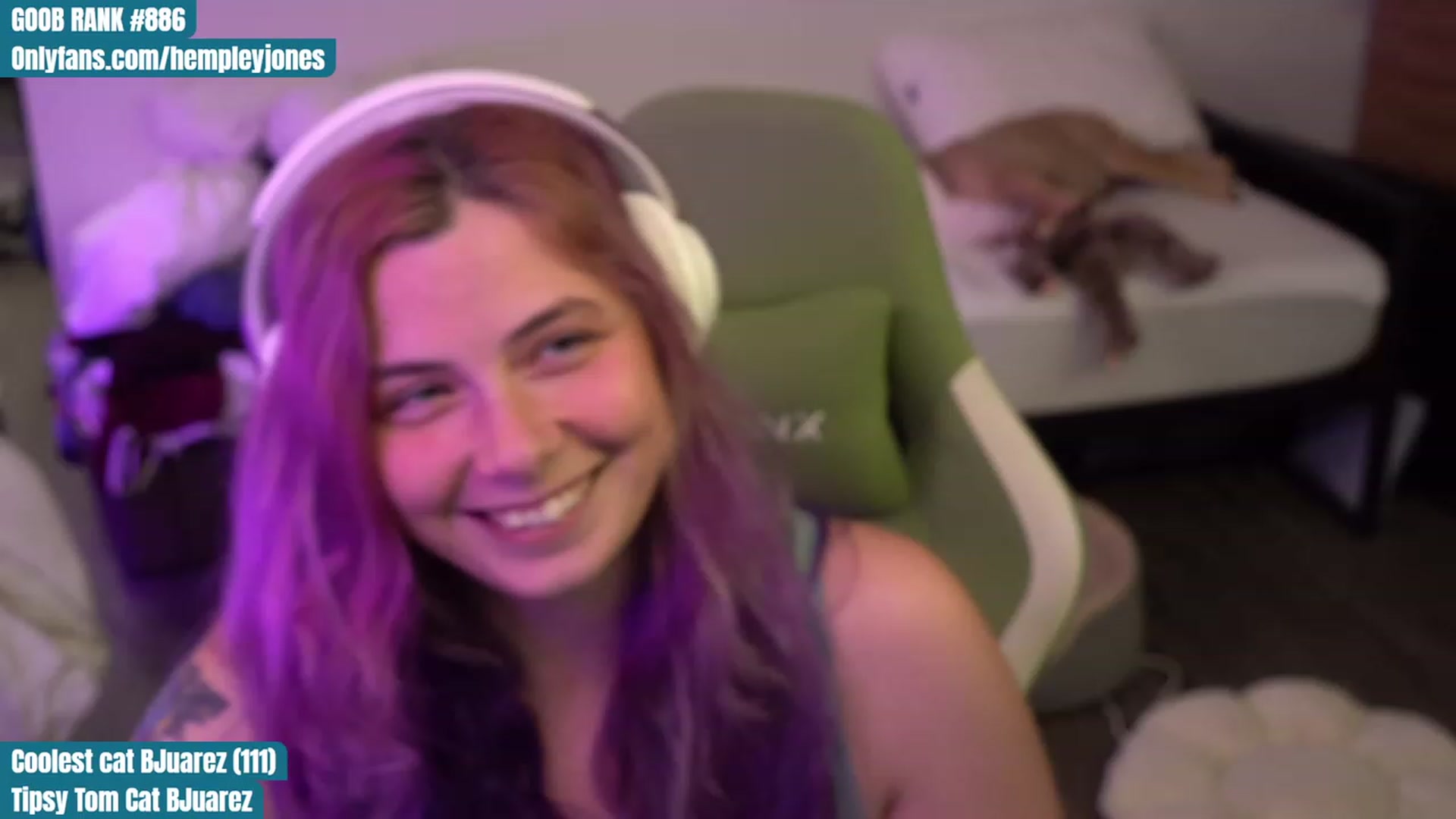 Gallery image thumbnail from Hempleyjones's myfreecams stream on, 08/29/2023, 22:59 image 5 of 20