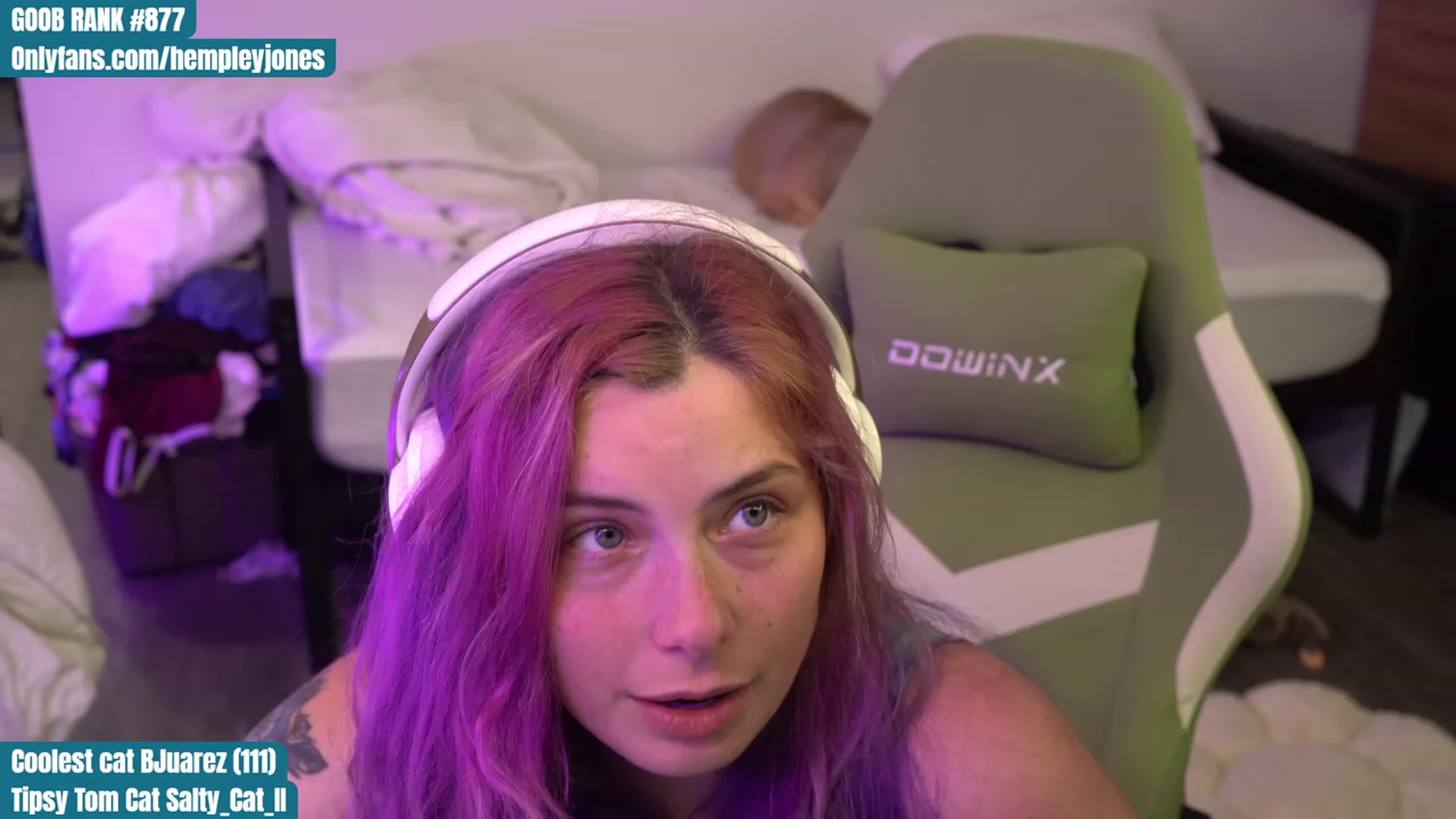Gallery image thumbnail from Hempleyjones's myfreecams stream on, 08/30/2023, 24:00 image 18 of 20
