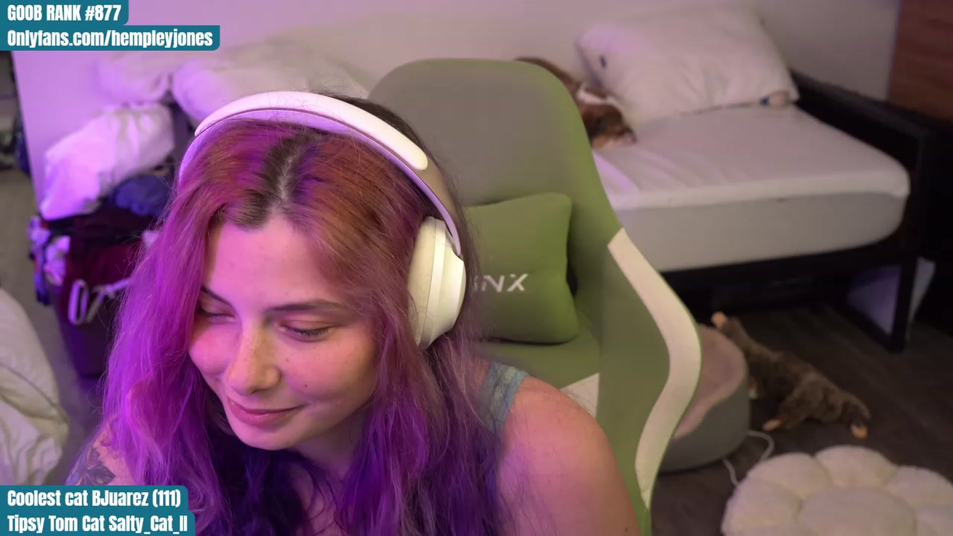 Gallery image thumbnail from Hempleyjones's myfreecams stream on, 08/30/2023, 24:00 image 1 of 20