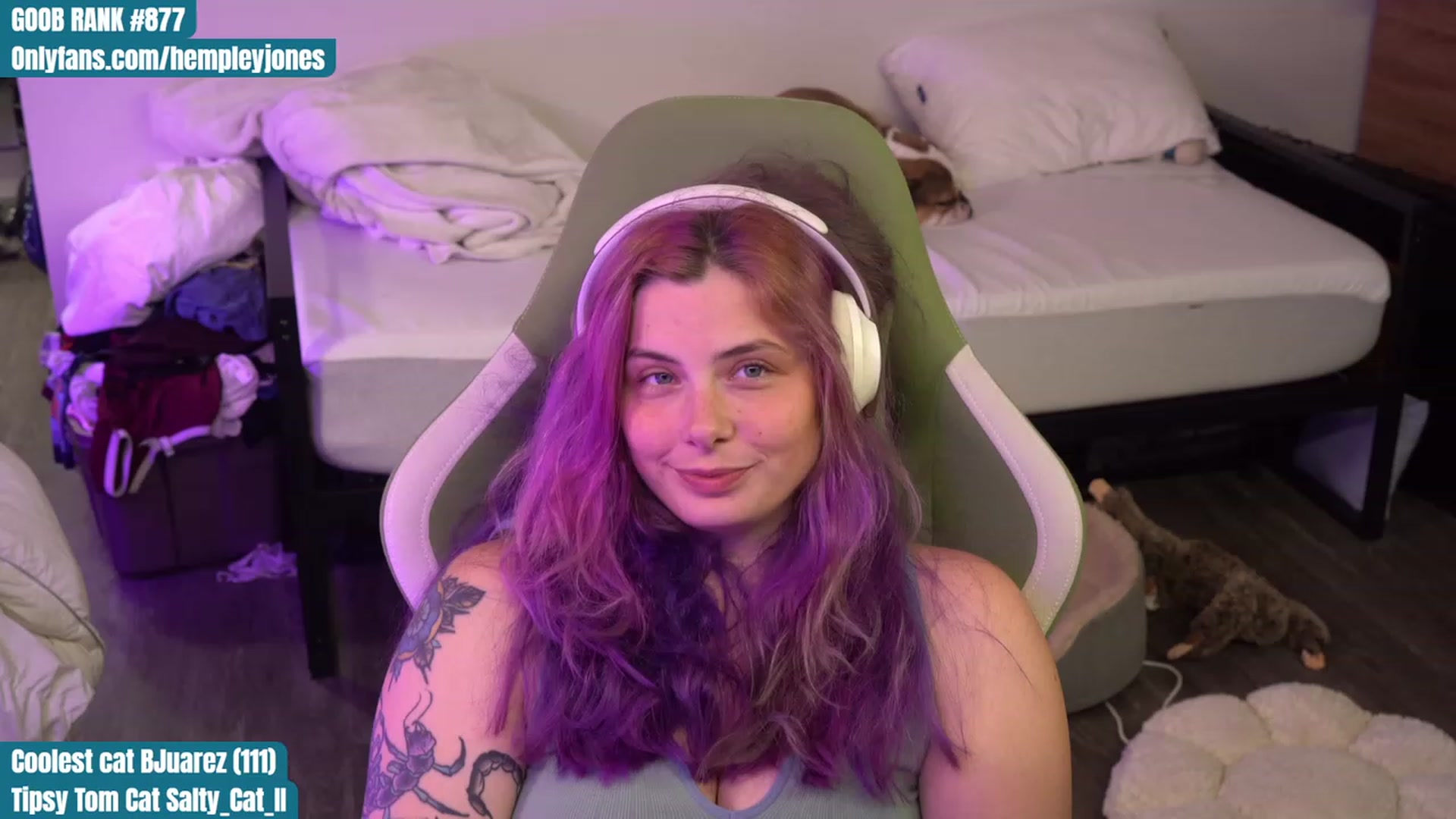 Gallery image thumbnail from Hempleyjones's myfreecams stream on, 08/30/2023, 24:00 image 11 of 20