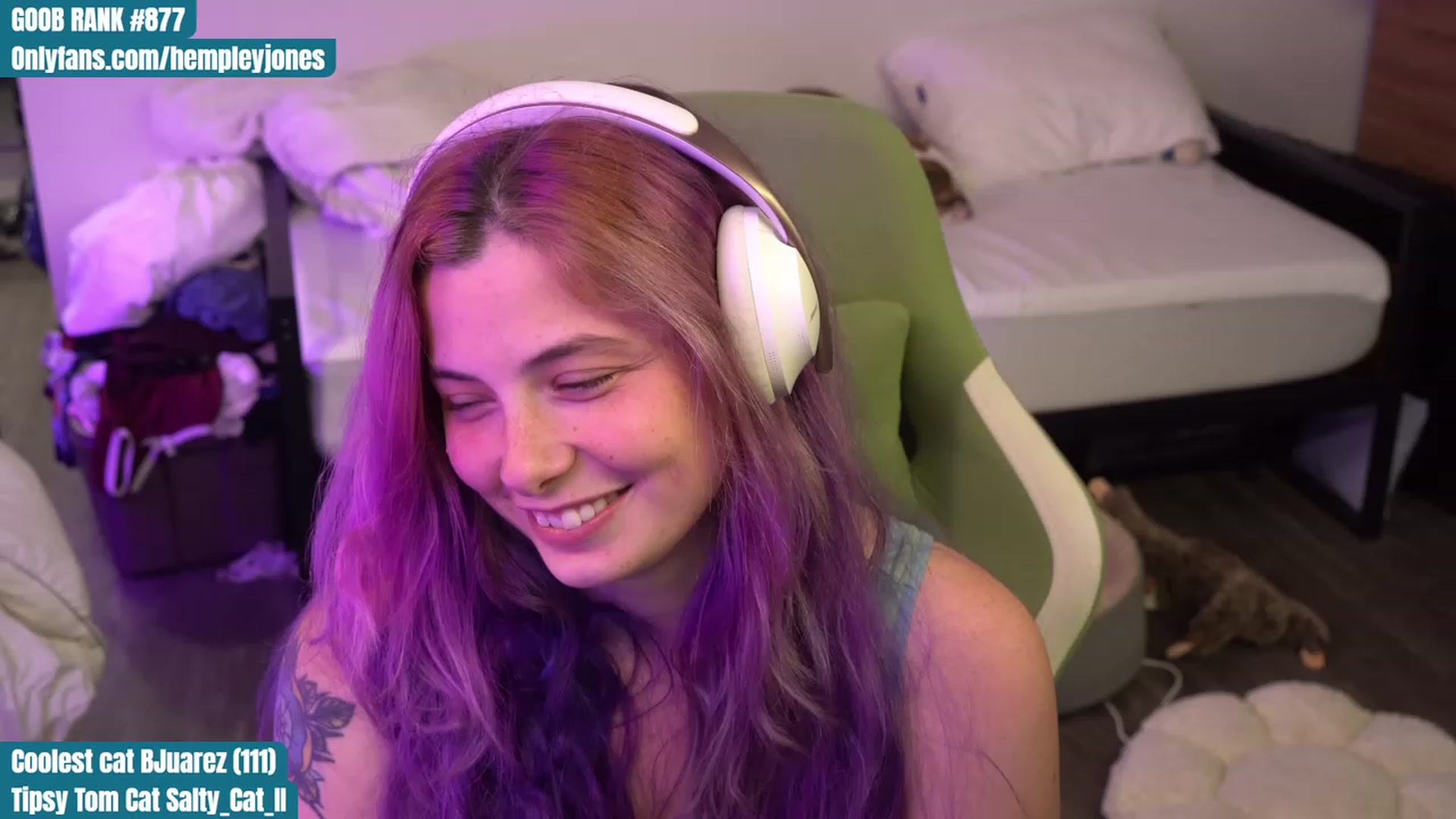 Gallery image thumbnail from Hempleyjones's myfreecams stream on, 08/30/2023, 24:00 image 3 of 20