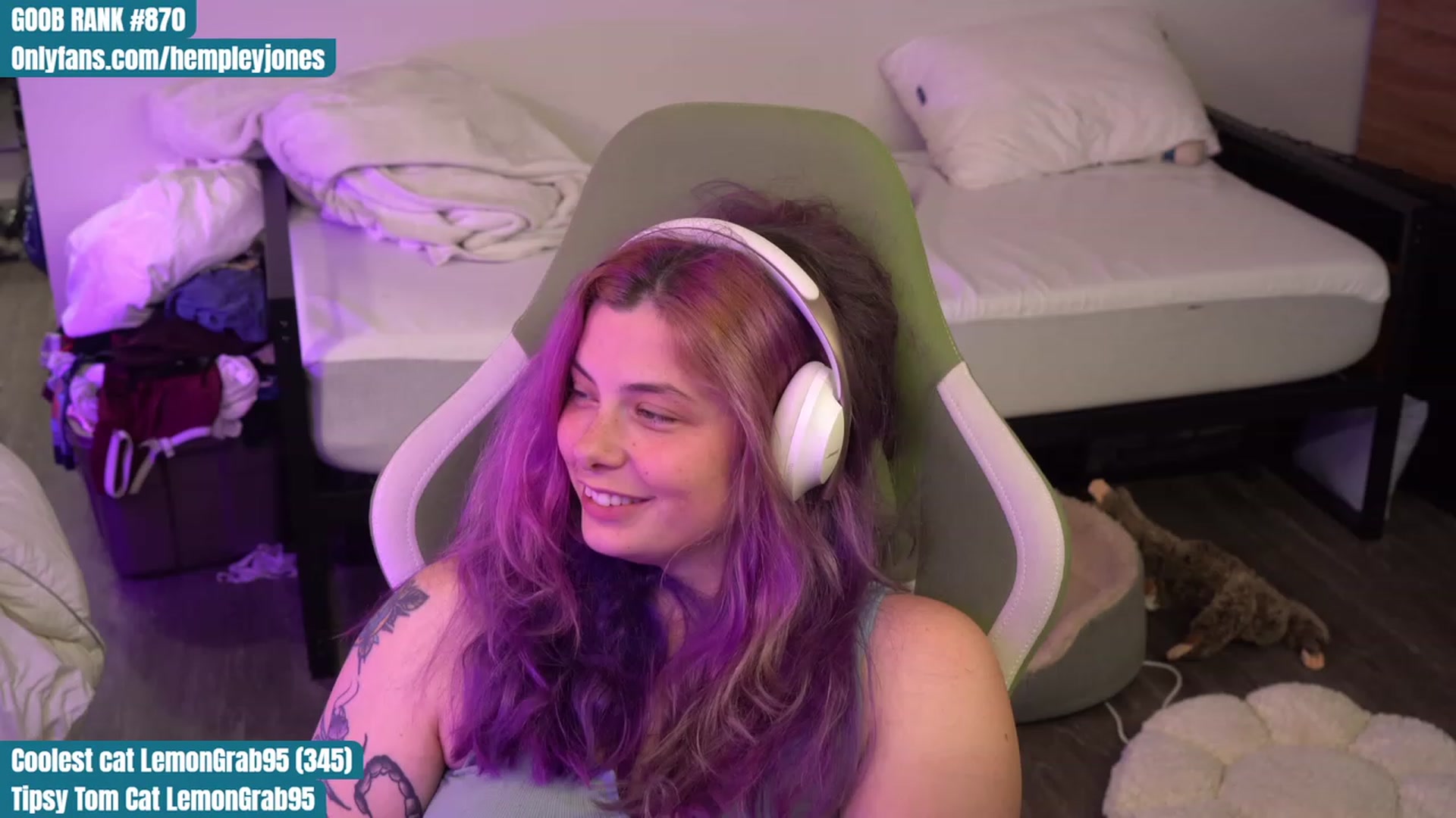 Gallery image thumbnail from Hempleyjones's myfreecams stream on, 08/30/2023, 01:53 image 1 of 20