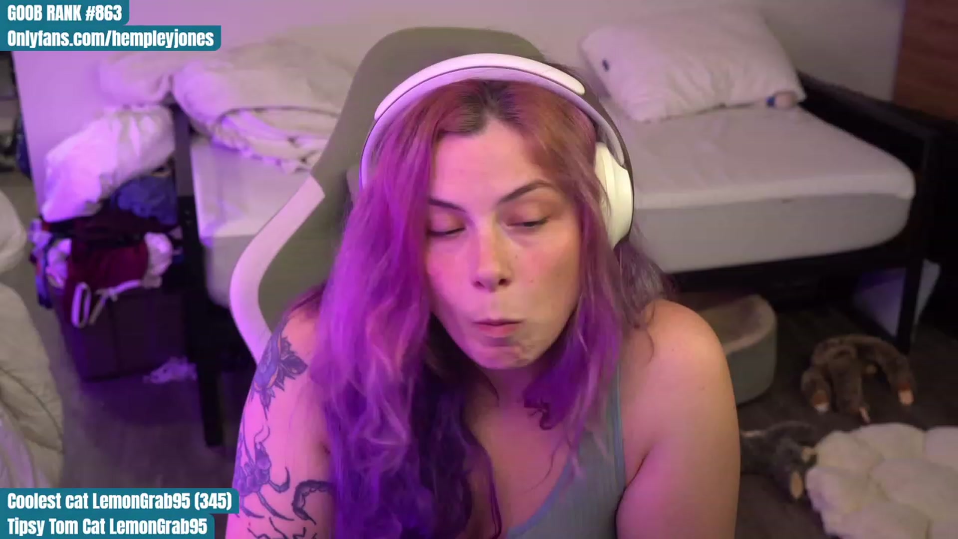 Gallery image thumbnail from Hempleyjones's myfreecams stream on, 08/30/2023, 01:53 image 7 of 20