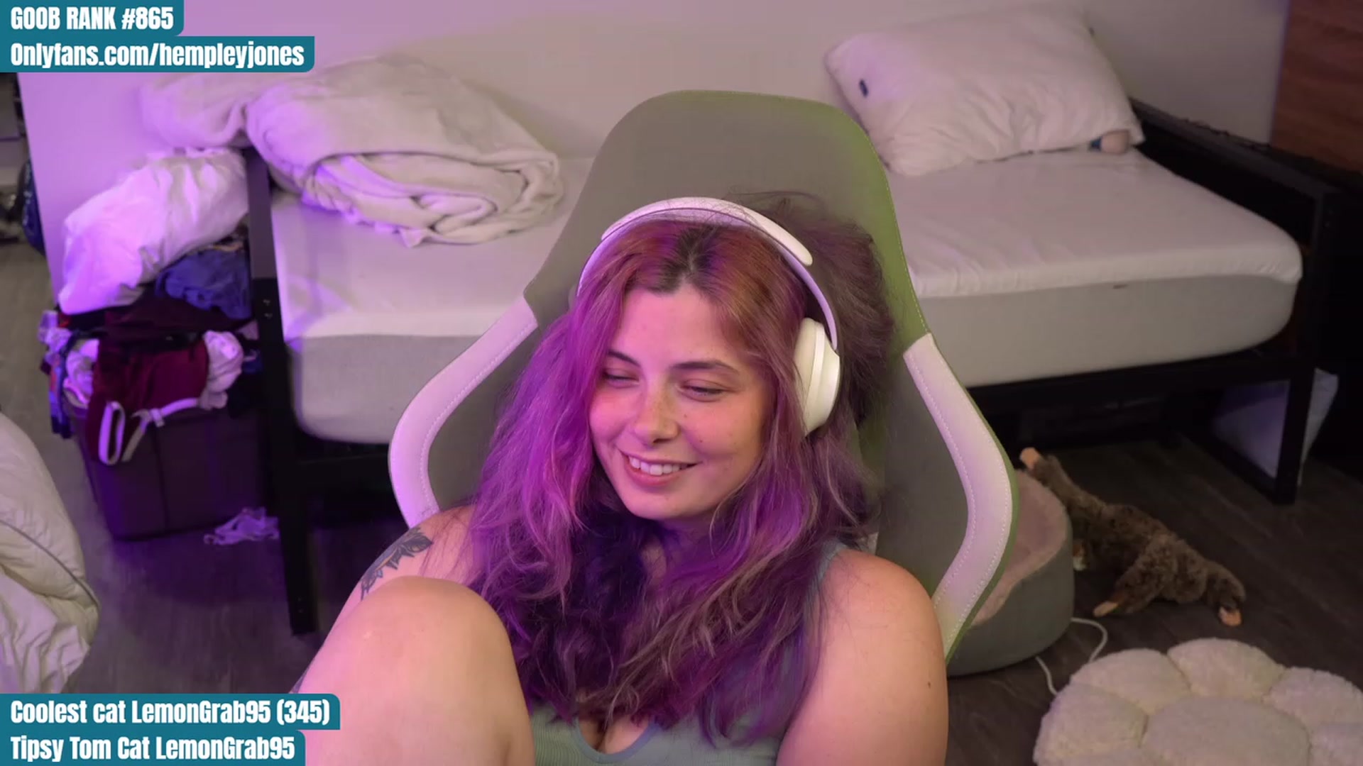 Gallery image thumbnail from Hempleyjones's myfreecams stream on, 08/30/2023, 01:53 image 2 of 20