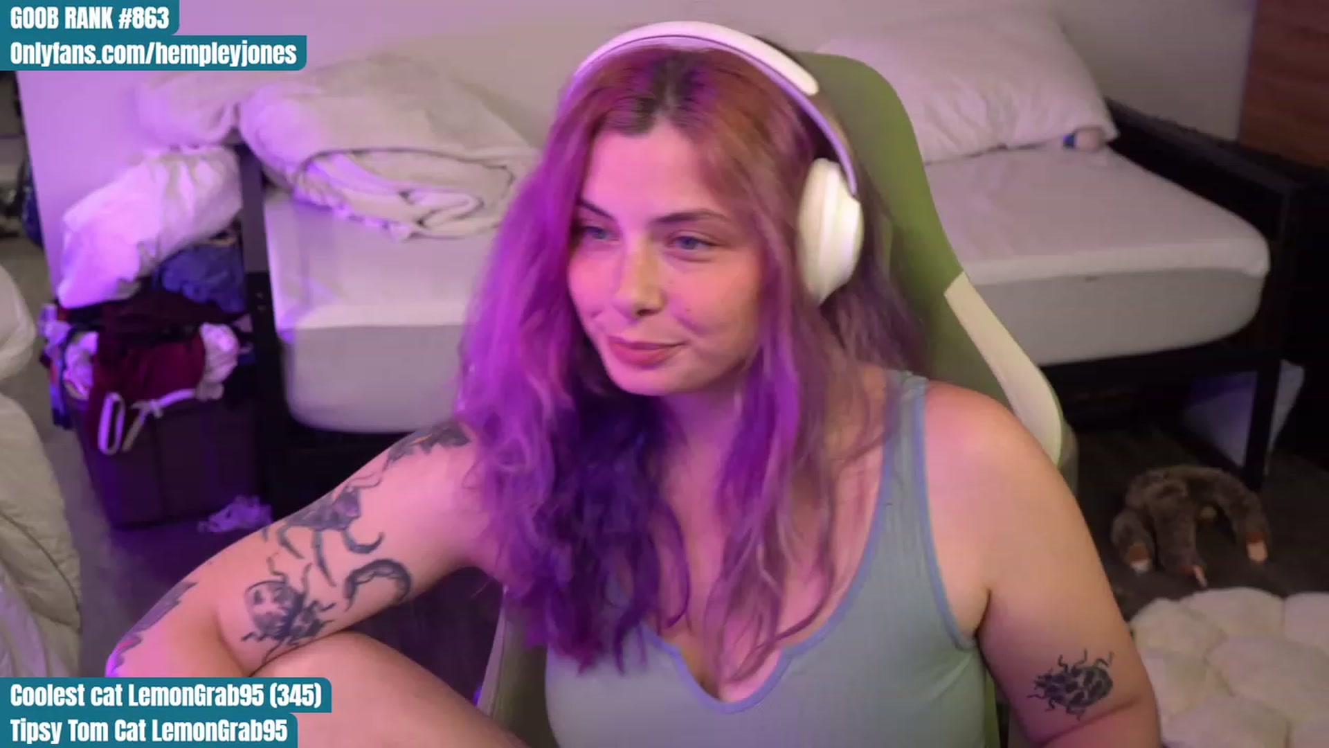 Gallery image thumbnail from Hempleyjones's myfreecams stream on, 08/30/2023, 01:53 image 10 of 20