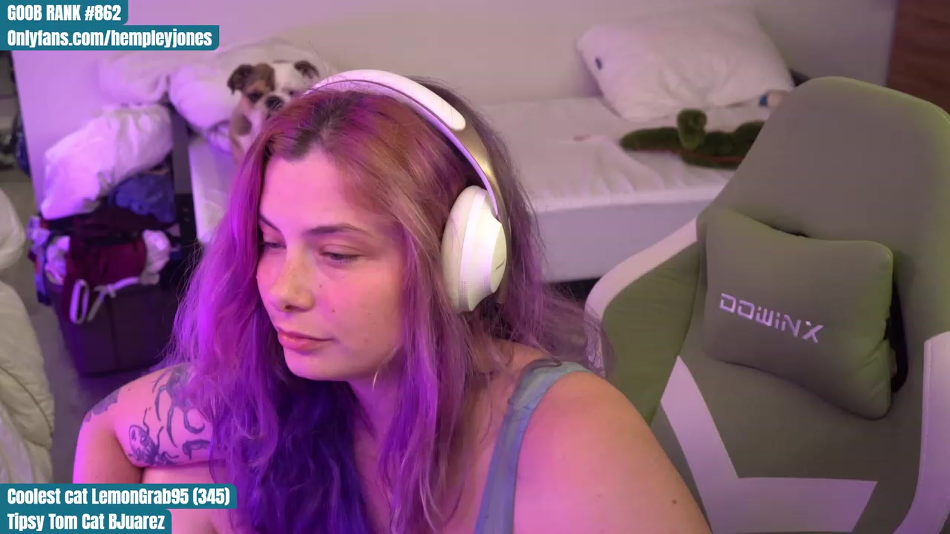 Gallery image thumbnail from Hempleyjones's myfreecams stream on, 08/30/2023, 01:53 image 16 of 20