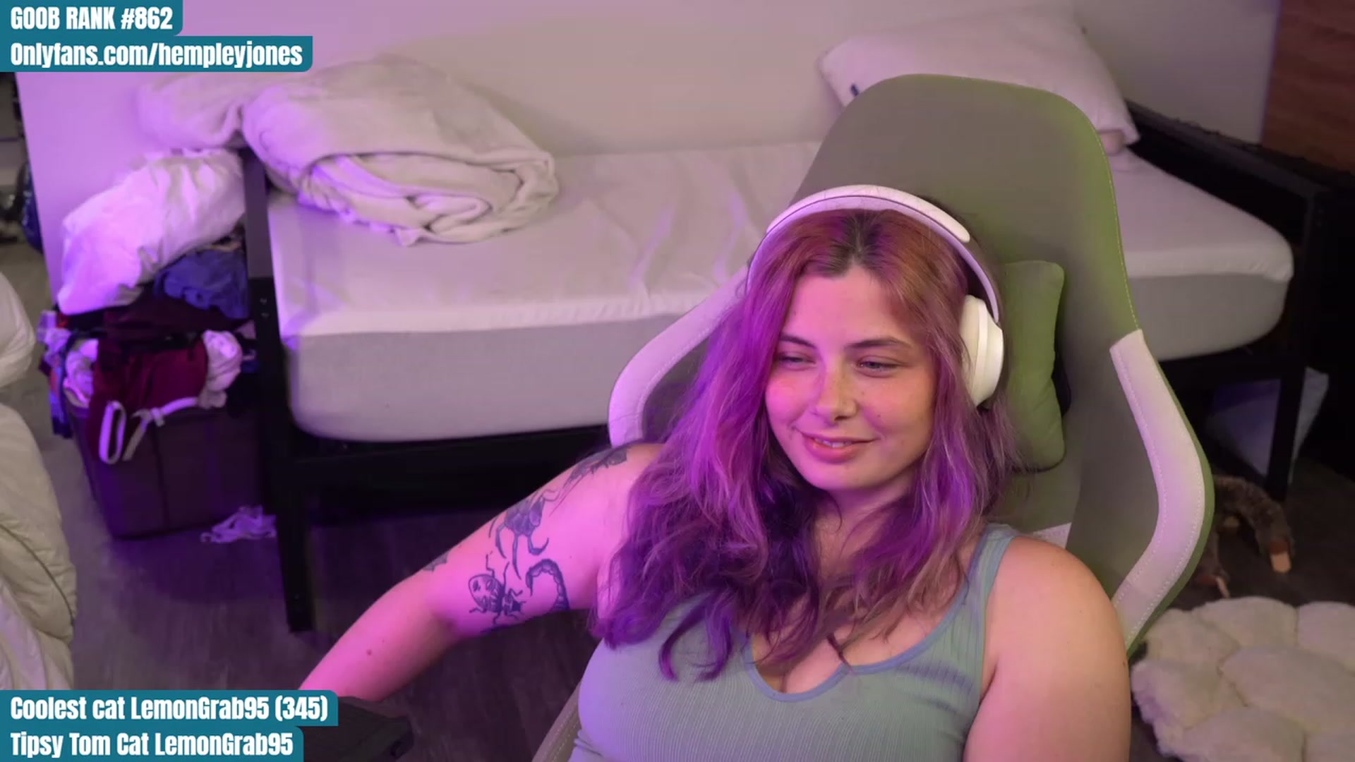 Gallery image thumbnail from Hempleyjones's myfreecams stream on, 08/30/2023, 01:53 image 12 of 20