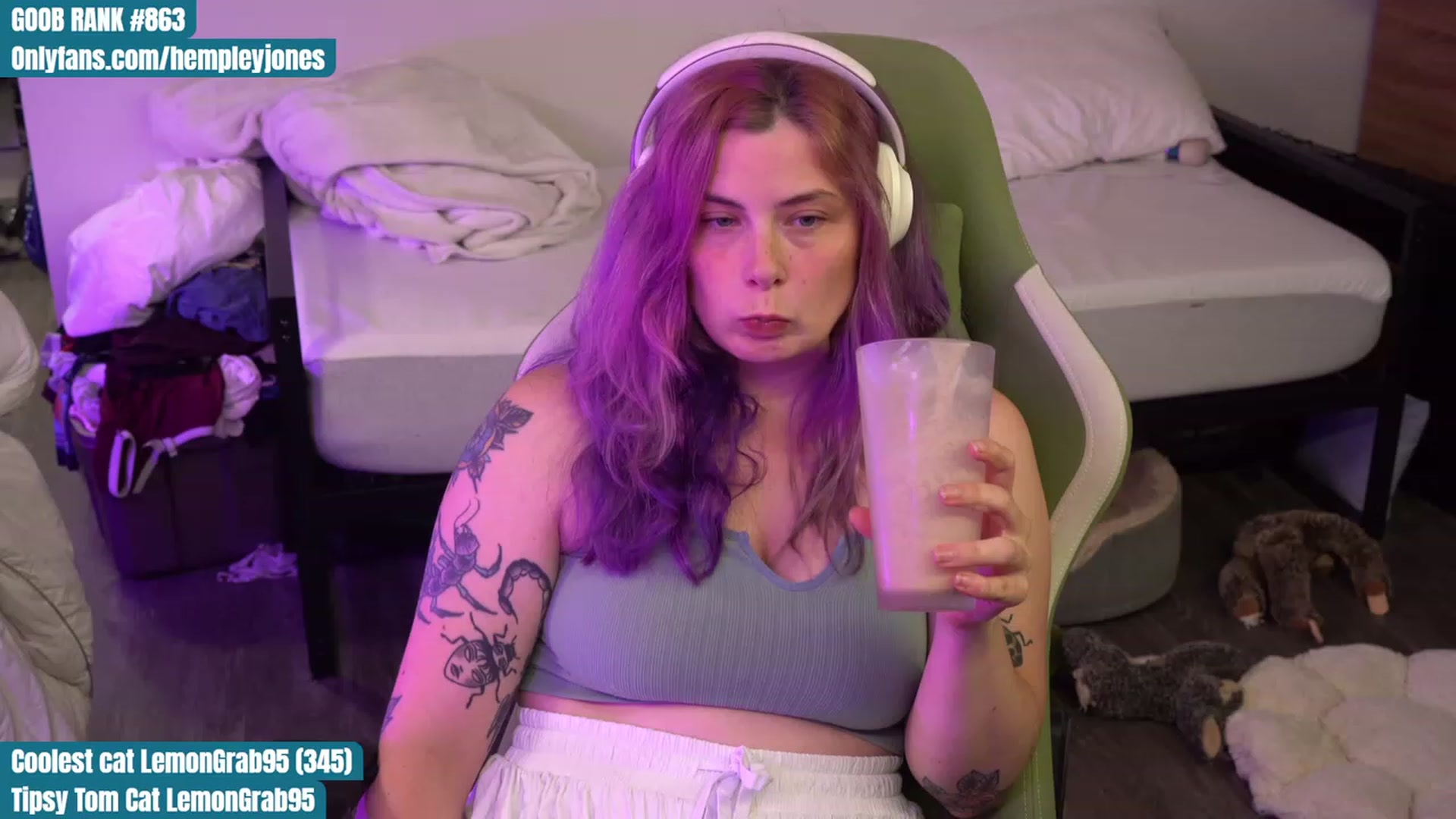 Gallery image thumbnail from Hempleyjones's myfreecams stream on, 08/30/2023, 01:53 image 9 of 20