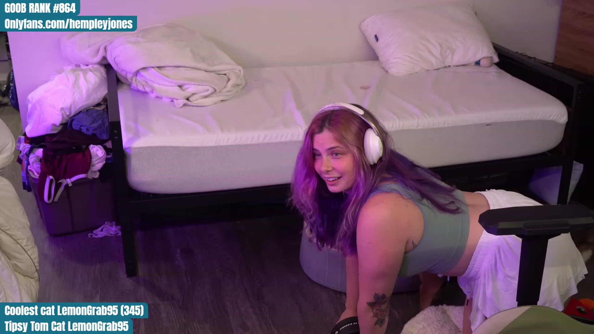 Gallery image thumbnail from Hempleyjones's myfreecams stream on, 08/30/2023, 01:53 image 5 of 20