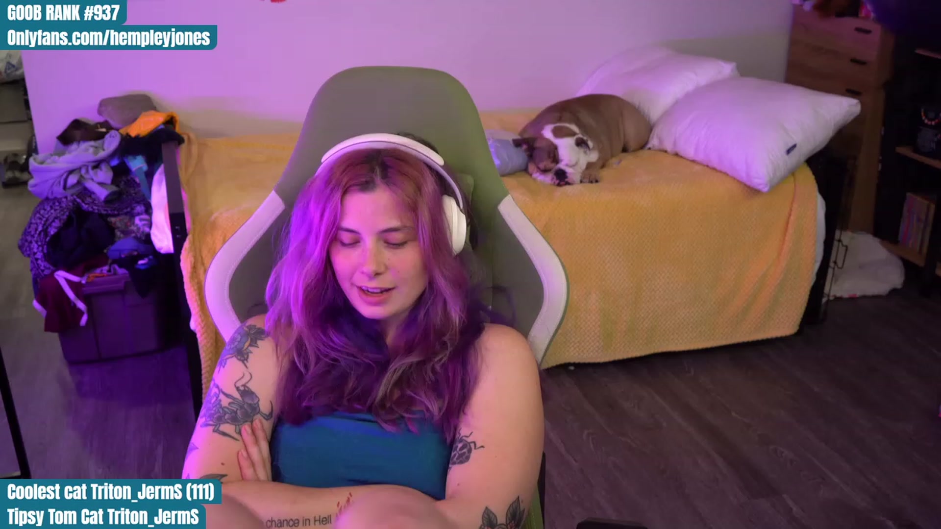 Gallery image thumbnail from Hempleyjones's myfreecams stream on, 09/01/2023, 24:09 image 11 of 20