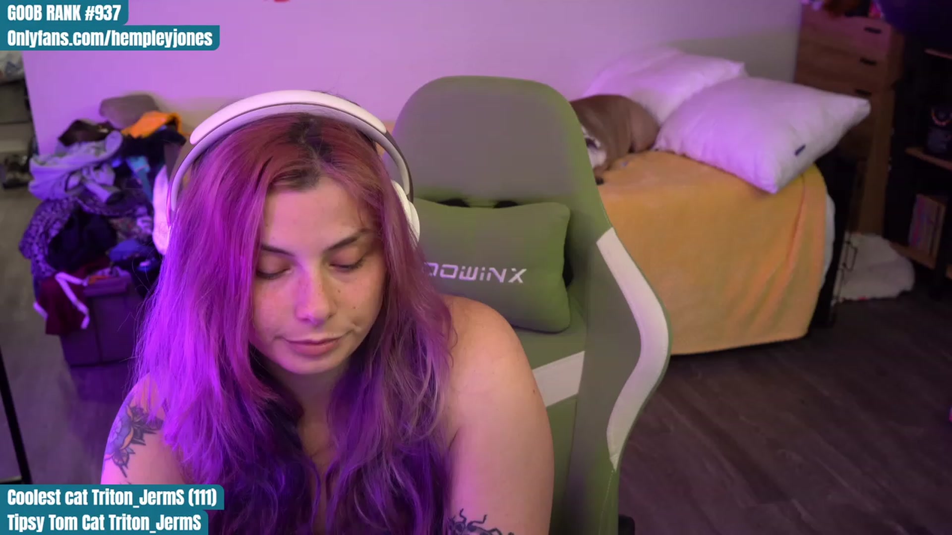 Gallery image thumbnail from Hempleyjones's myfreecams stream on, 09/01/2023, 24:09 image 2 of 20