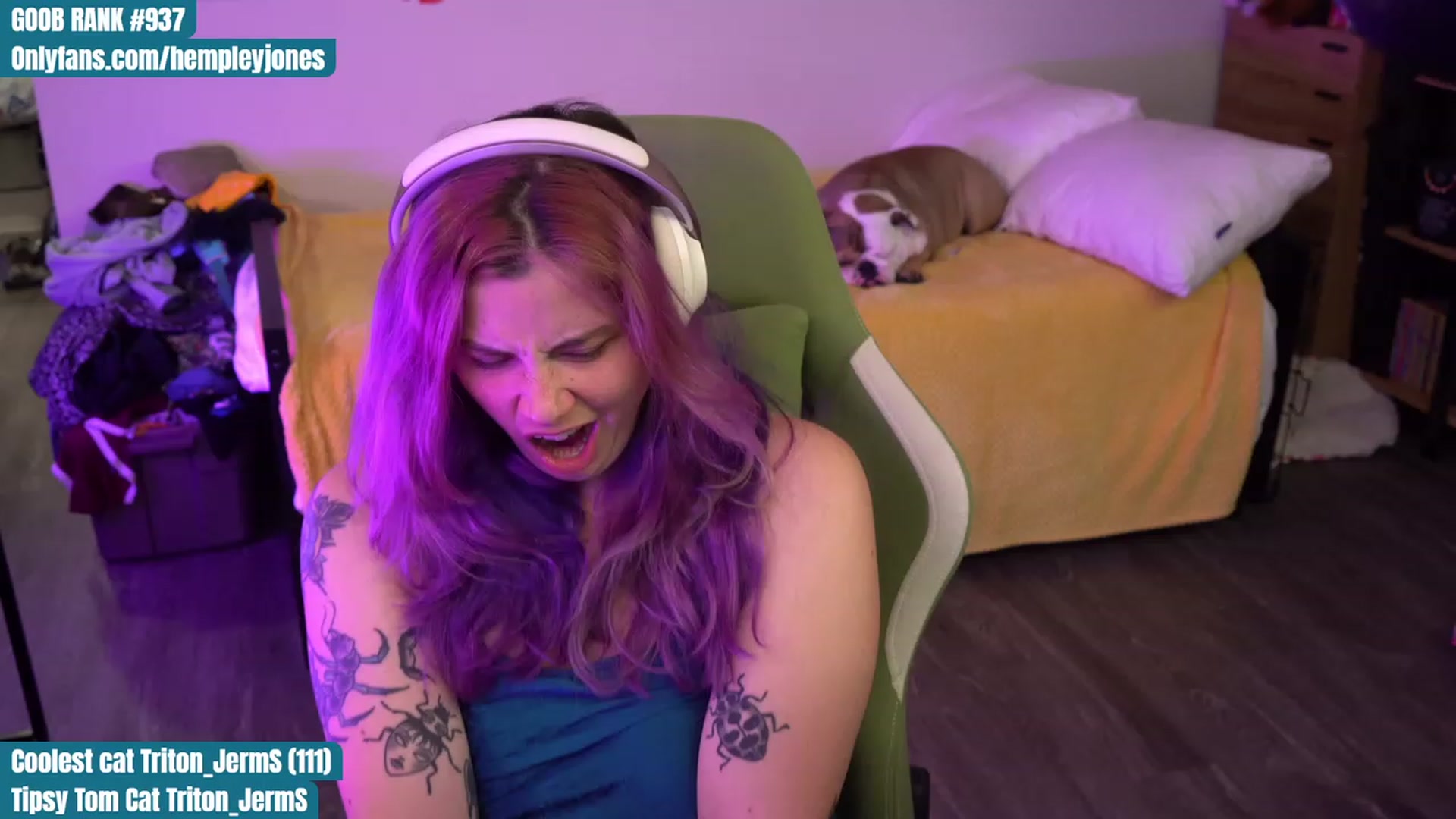Gallery image thumbnail from Hempleyjones's myfreecams stream on, 09/01/2023, 24:09 image 3 of 20