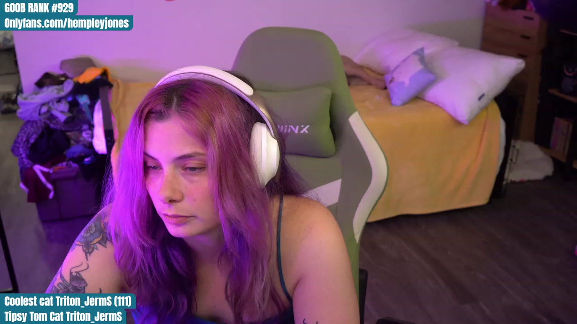 Gallery image thumbnail from Hempleyjones's myfreecams stream on, 09/01/2023, 02:10 image 7 of 20