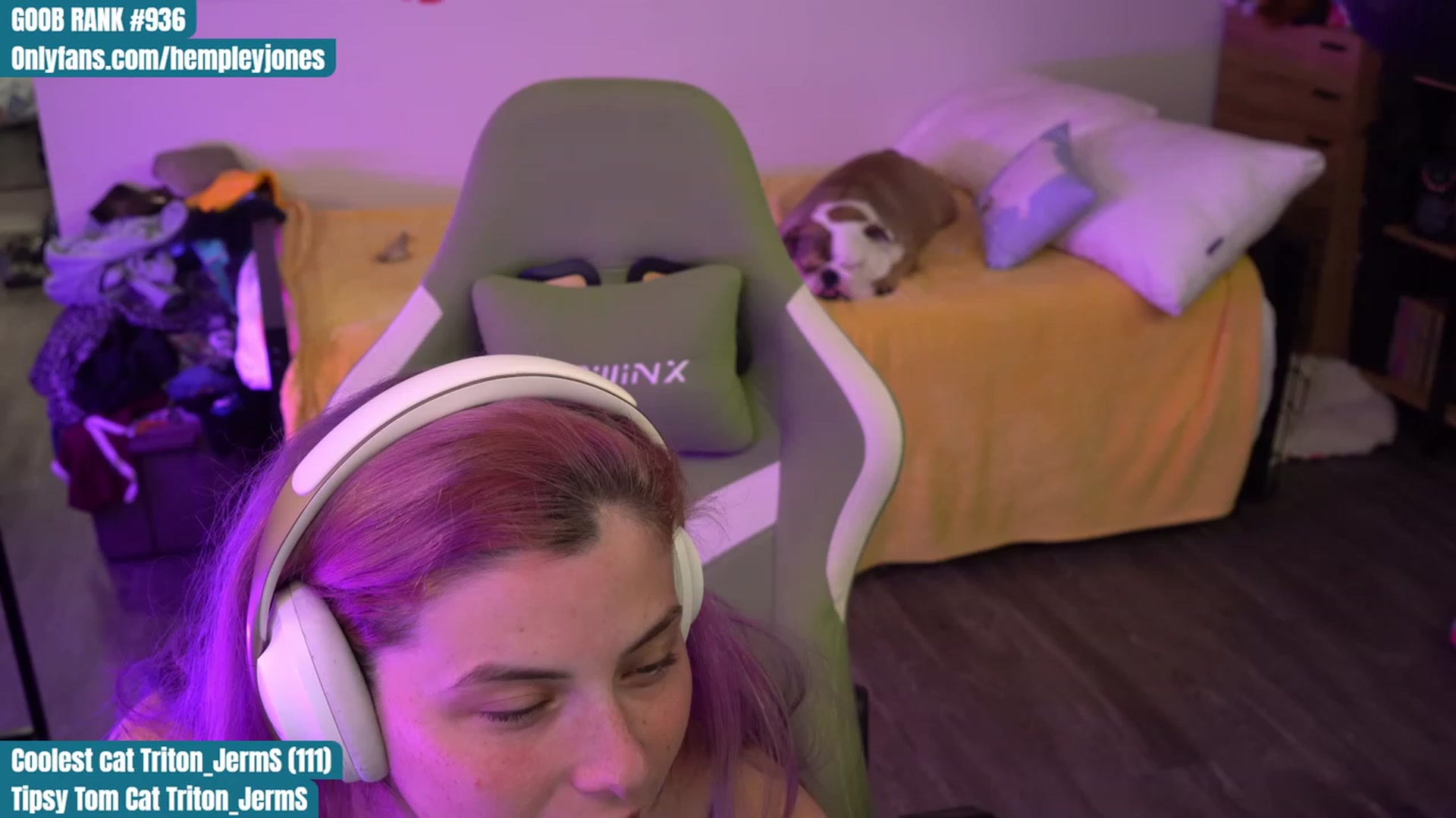 Gallery image thumbnail from Hempleyjones's myfreecams stream on, 09/01/2023, 02:10 image 19 of 20