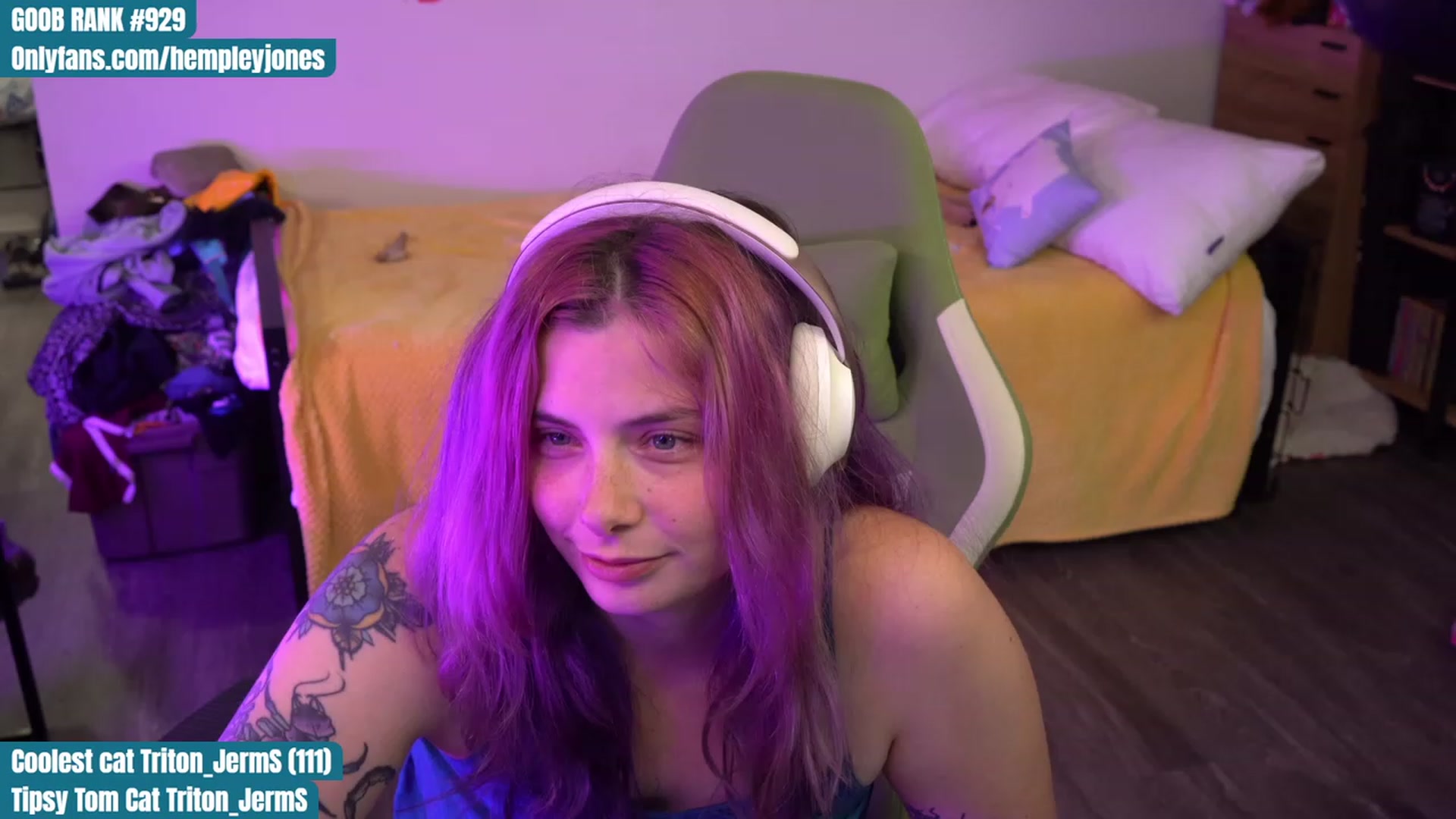 Gallery image thumbnail from Hempleyjones's myfreecams stream on, 09/01/2023, 02:10 image 8 of 20