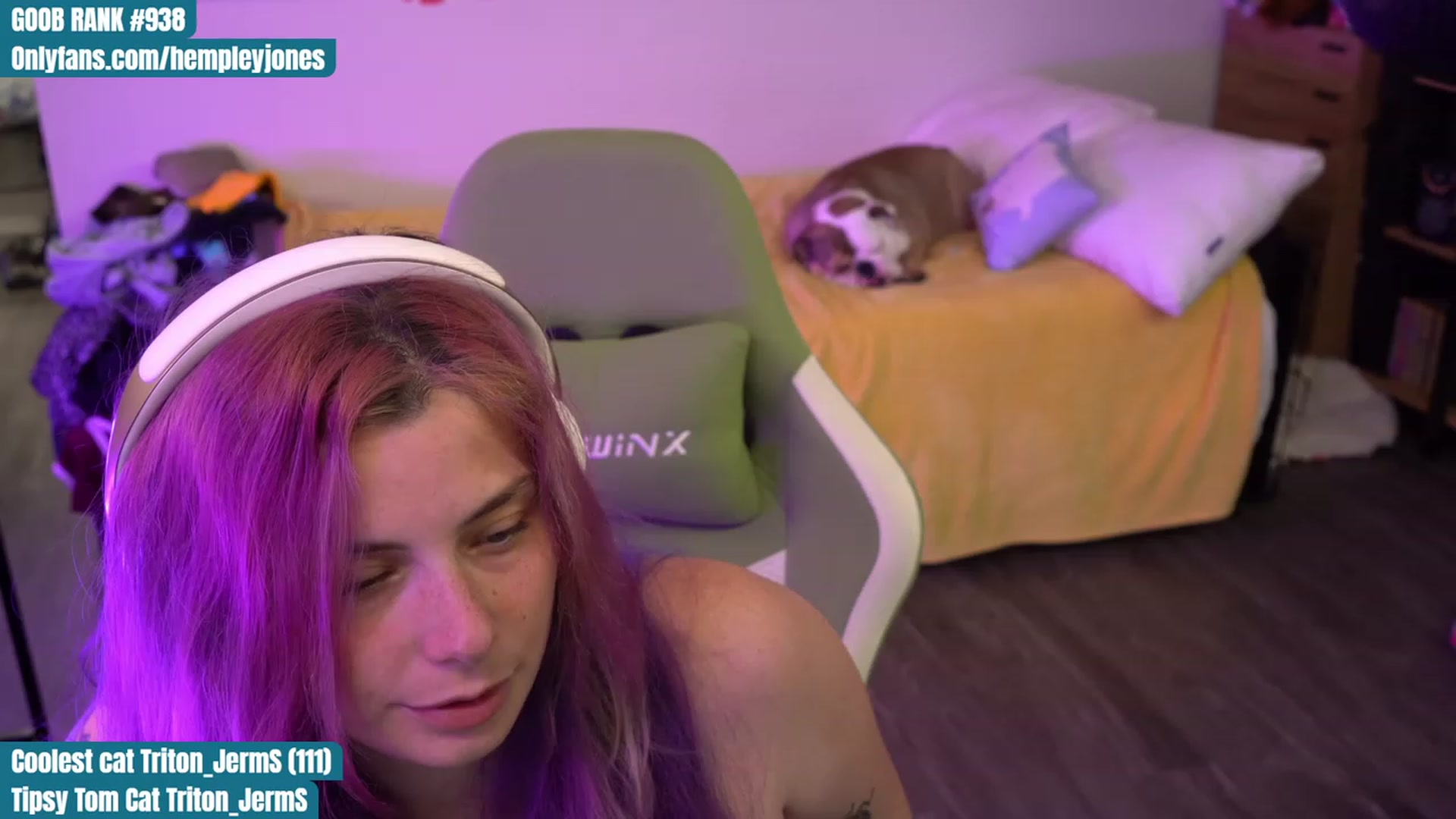 Gallery image thumbnail from Hempleyjones's myfreecams stream on, 09/01/2023, 02:10 image 1 of 20