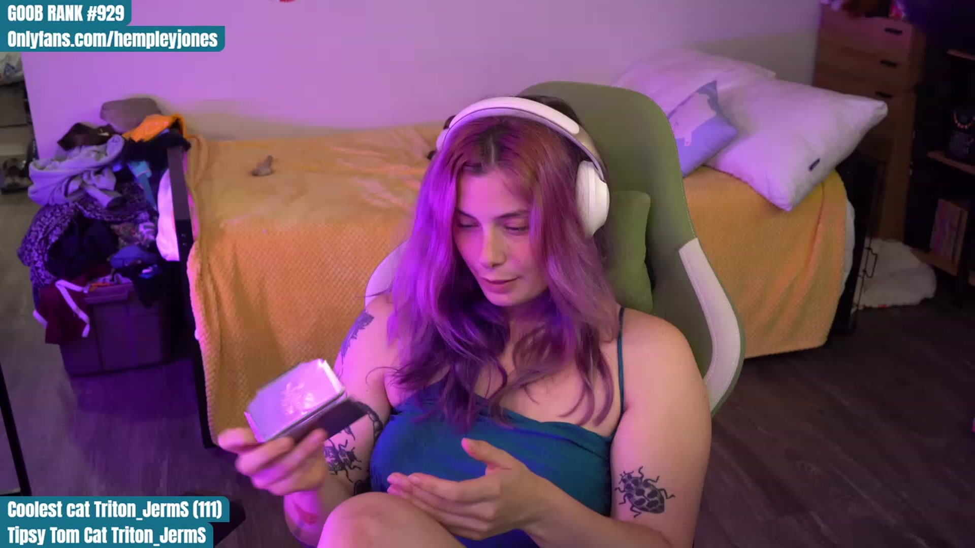 Gallery image thumbnail from Hempleyjones's myfreecams stream on, 09/01/2023, 02:10 image 6 of 20