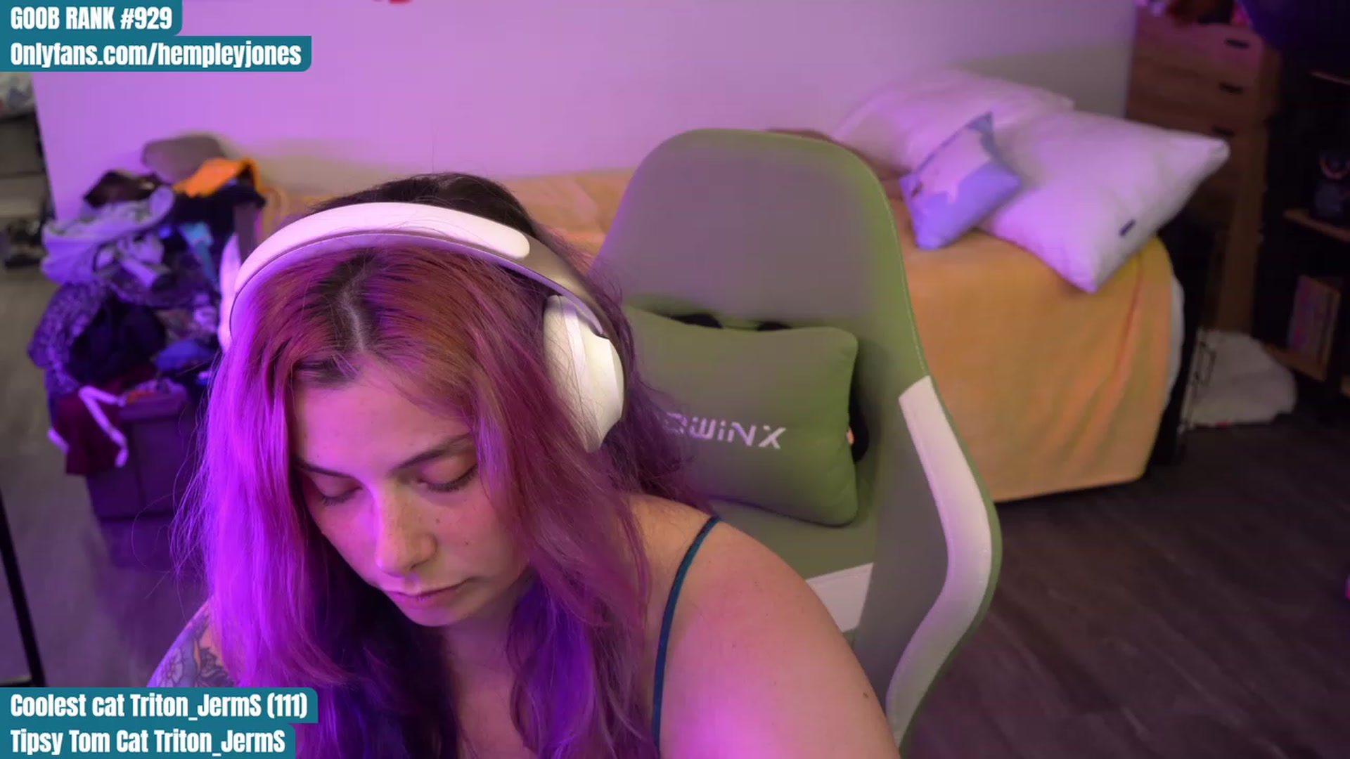 Gallery image thumbnail from Hempleyjones's myfreecams stream on, 09/01/2023, 02:10 image 5 of 20