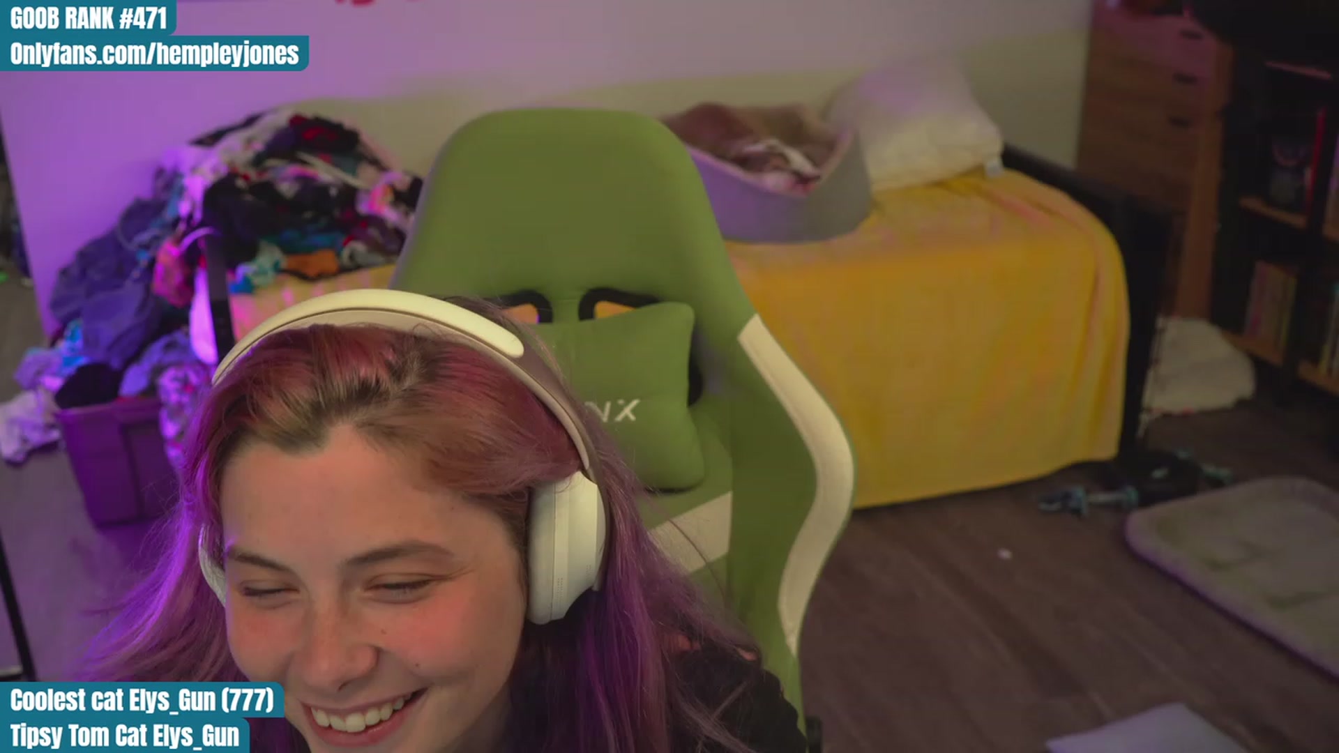 Gallery image thumbnail from Hempleyjones's myfreecams stream on, 09/01/2023, 21:37 image 5 of 20