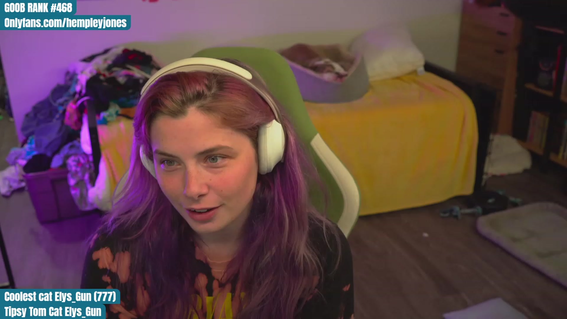 Gallery image thumbnail from Hempleyjones's myfreecams stream on, 09/01/2023, 21:37 image 4 of 20