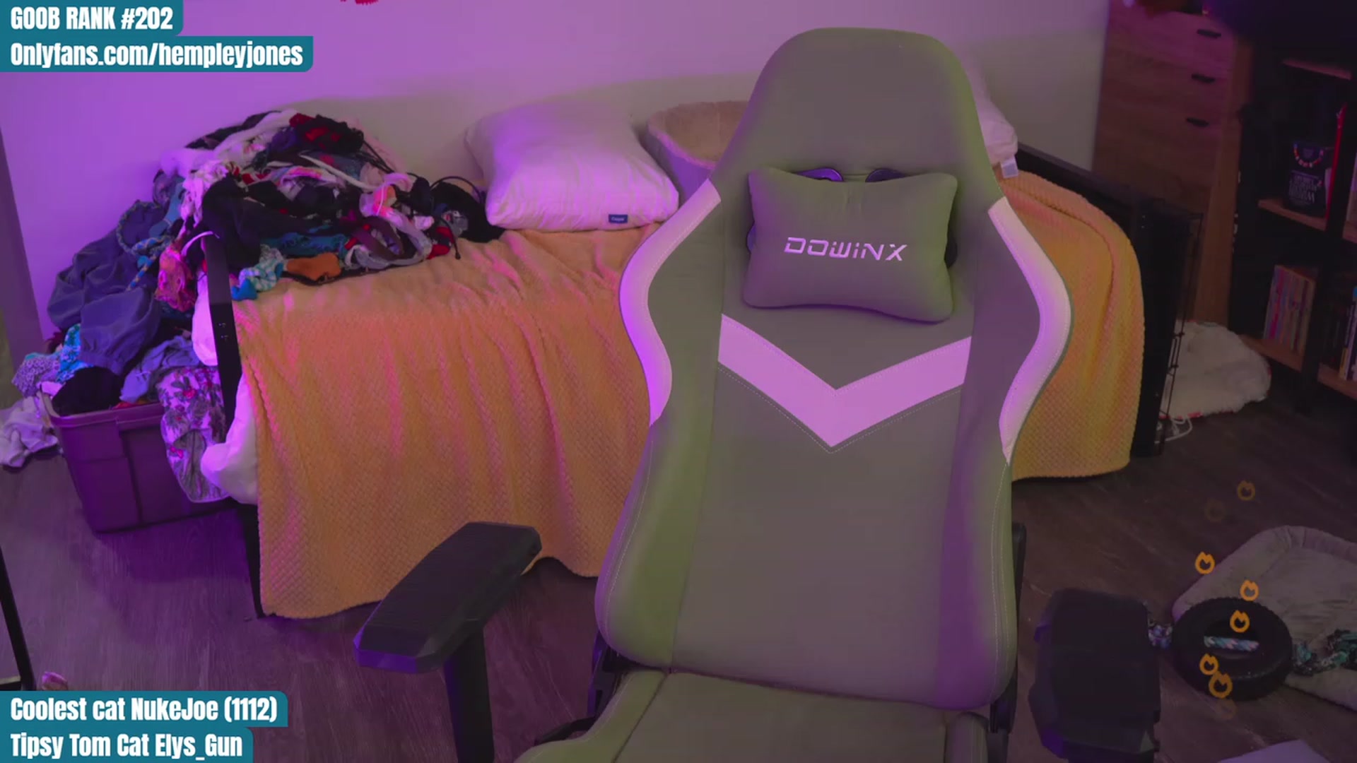 Gallery image thumbnail from Hempleyjones's myfreecams stream on, 09/01/2023, 21:37 image 20 of 20