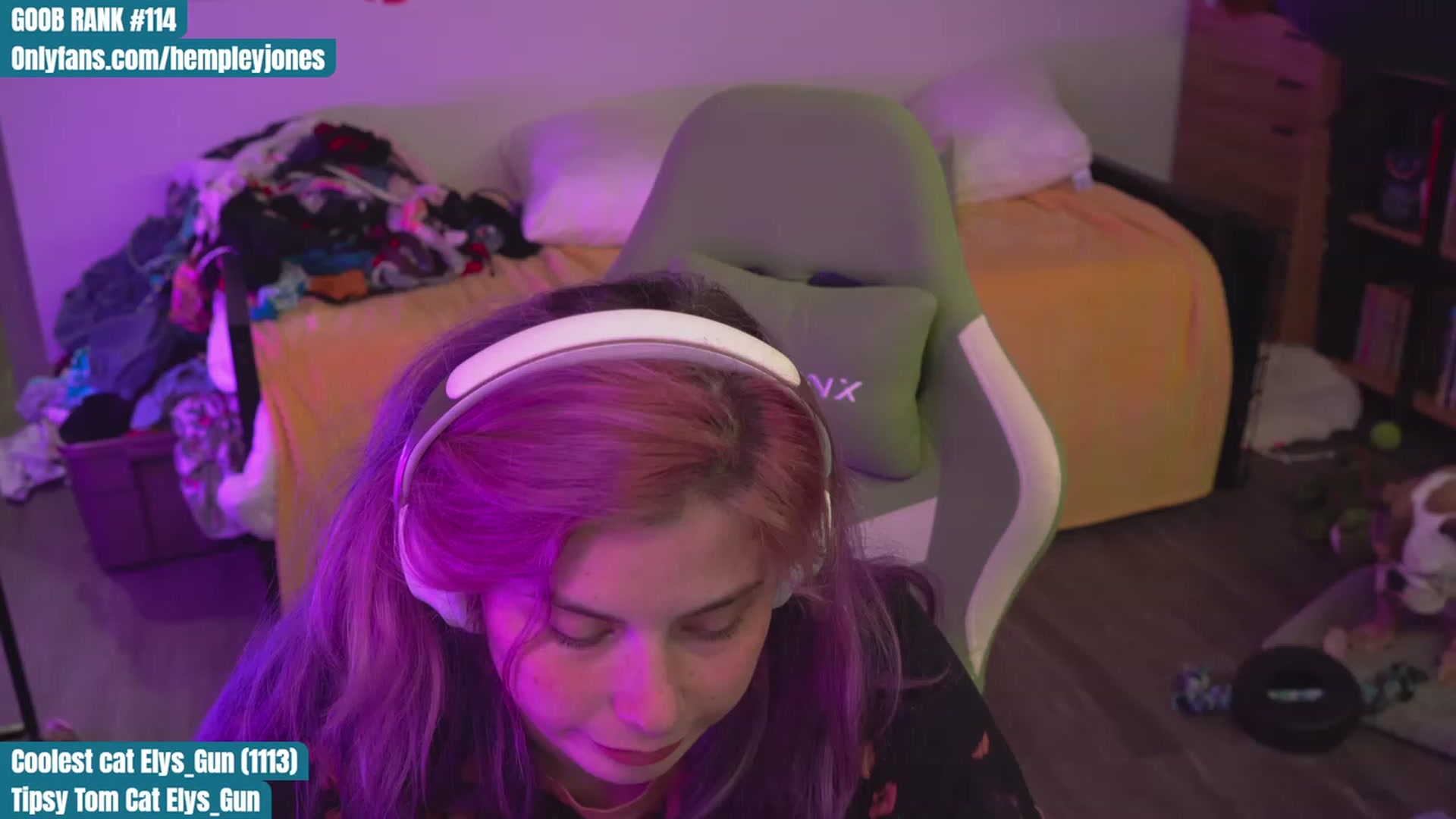 Gallery image thumbnail from Hempleyjones's myfreecams stream on, 09/01/2023, 23:18 image 1 of 20