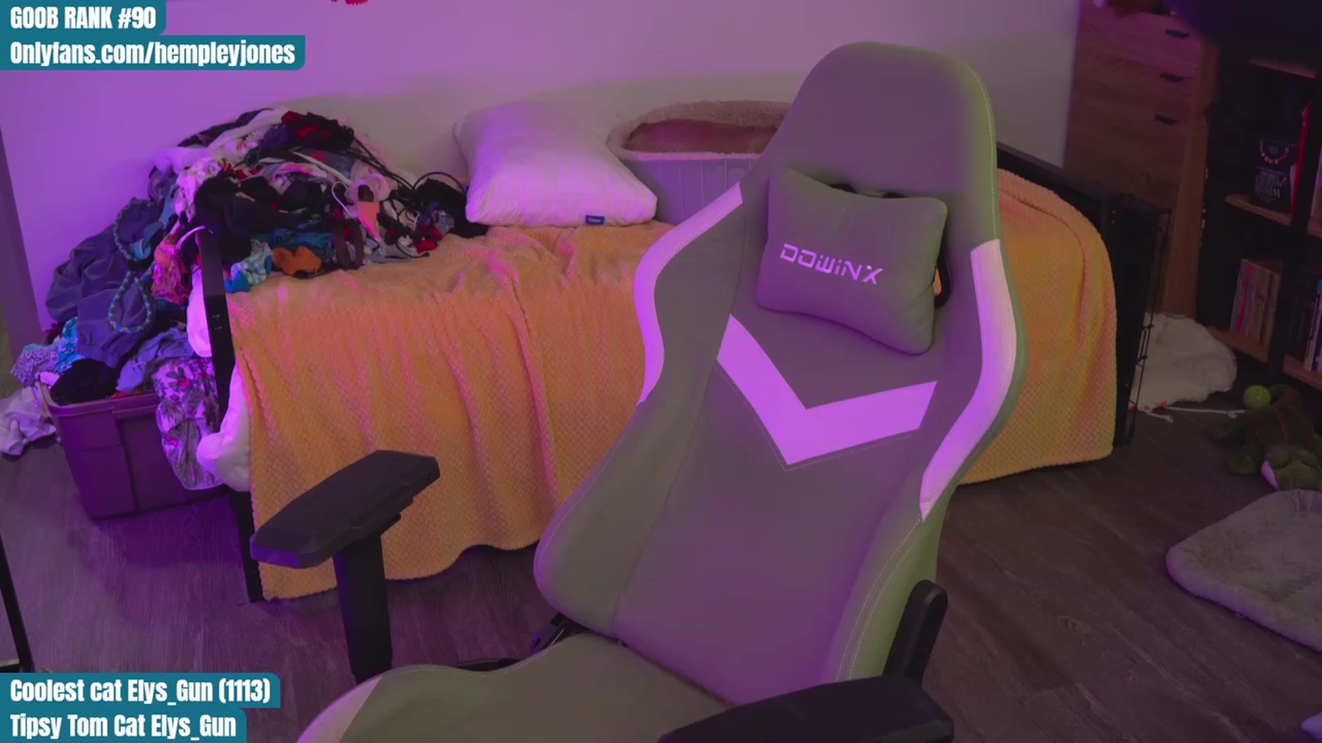 Gallery image thumbnail from Hempleyjones's myfreecams stream on, 09/01/2023, 23:18 image 20 of 20