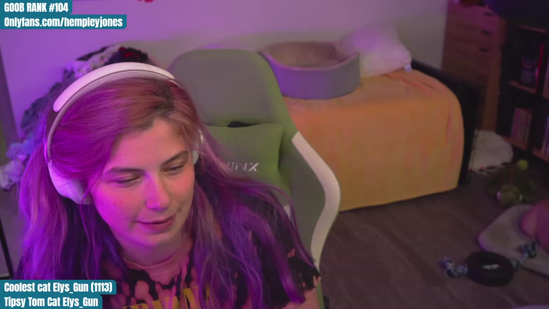 Gallery image thumbnail from Hempleyjones's myfreecams stream on, 09/01/2023, 23:18 image 6 of 20