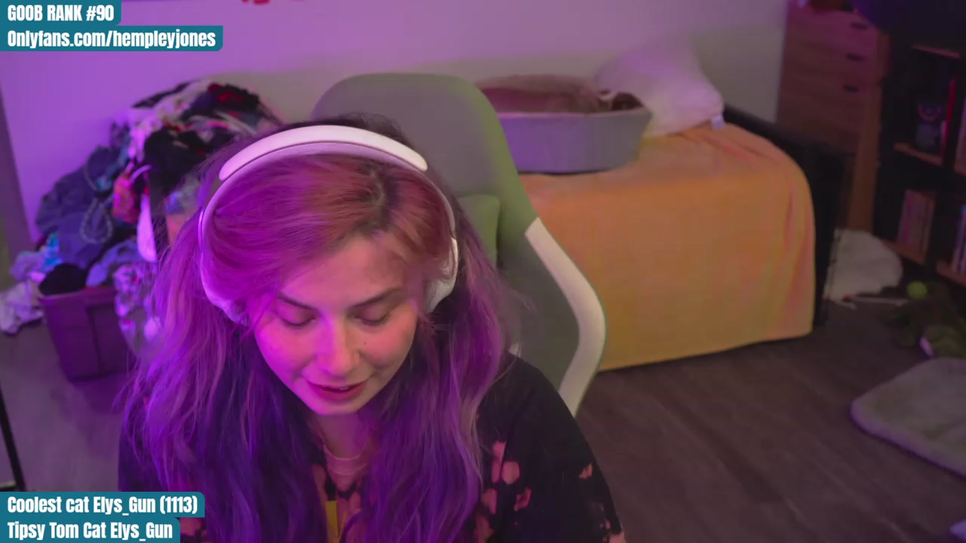 Gallery image thumbnail from Hempleyjones's myfreecams stream on, 09/01/2023, 23:18 image 16 of 20
