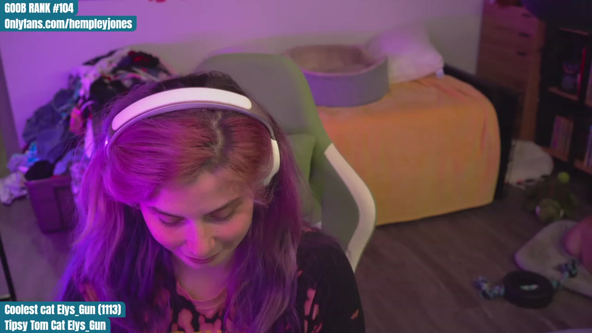 Gallery image thumbnail from Hempleyjones's myfreecams stream on, 09/01/2023, 23:18 image 5 of 20