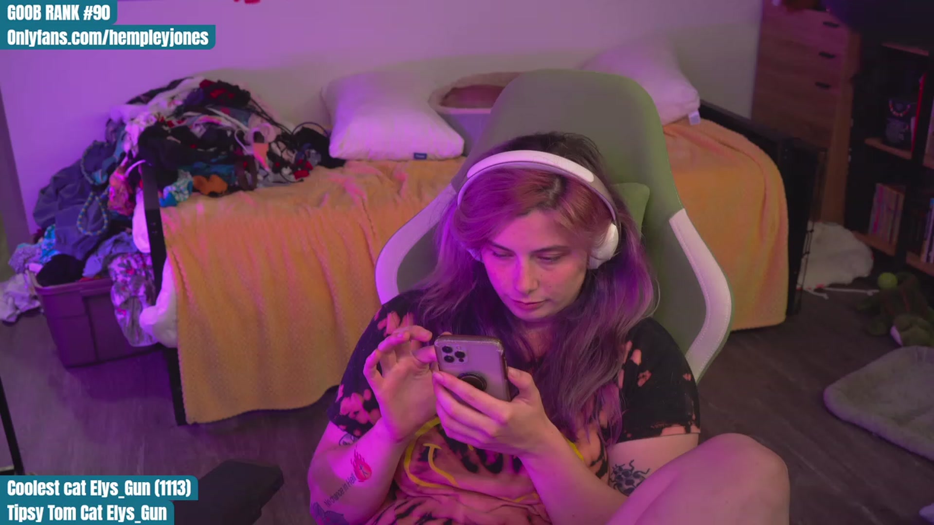 Gallery image thumbnail from Hempleyjones's myfreecams stream on, 09/01/2023, 23:18 image 19 of 20