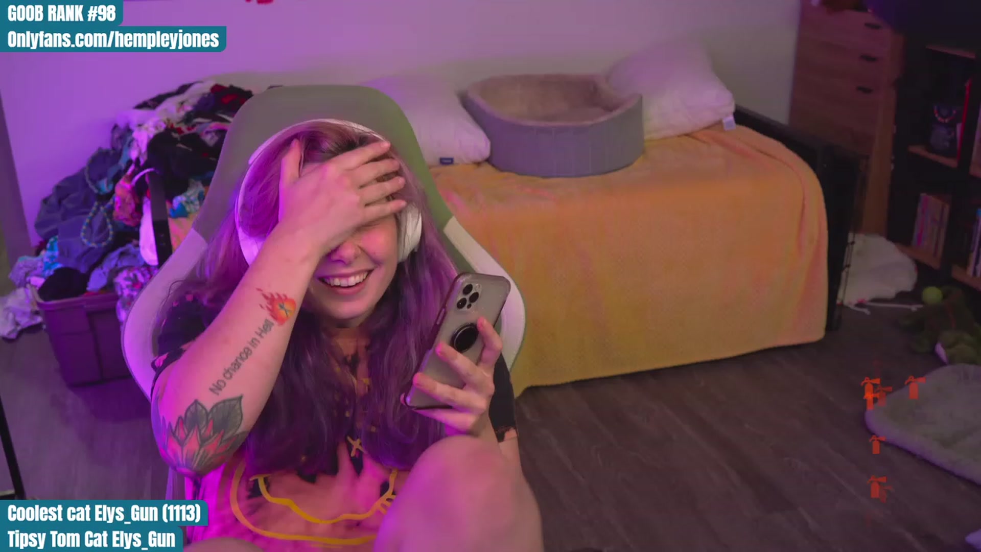 Gallery image thumbnail from Hempleyjones's myfreecams stream on, 09/01/2023, 23:18 image 14 of 20