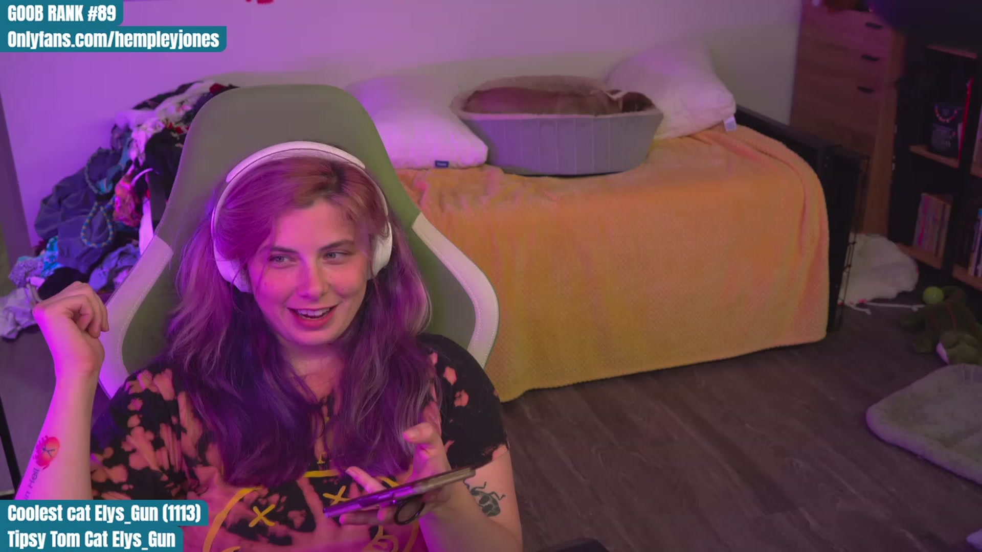 Gallery image thumbnail from Hempleyjones's myfreecams stream on, 09/01/2023, 23:18 image 15 of 20
