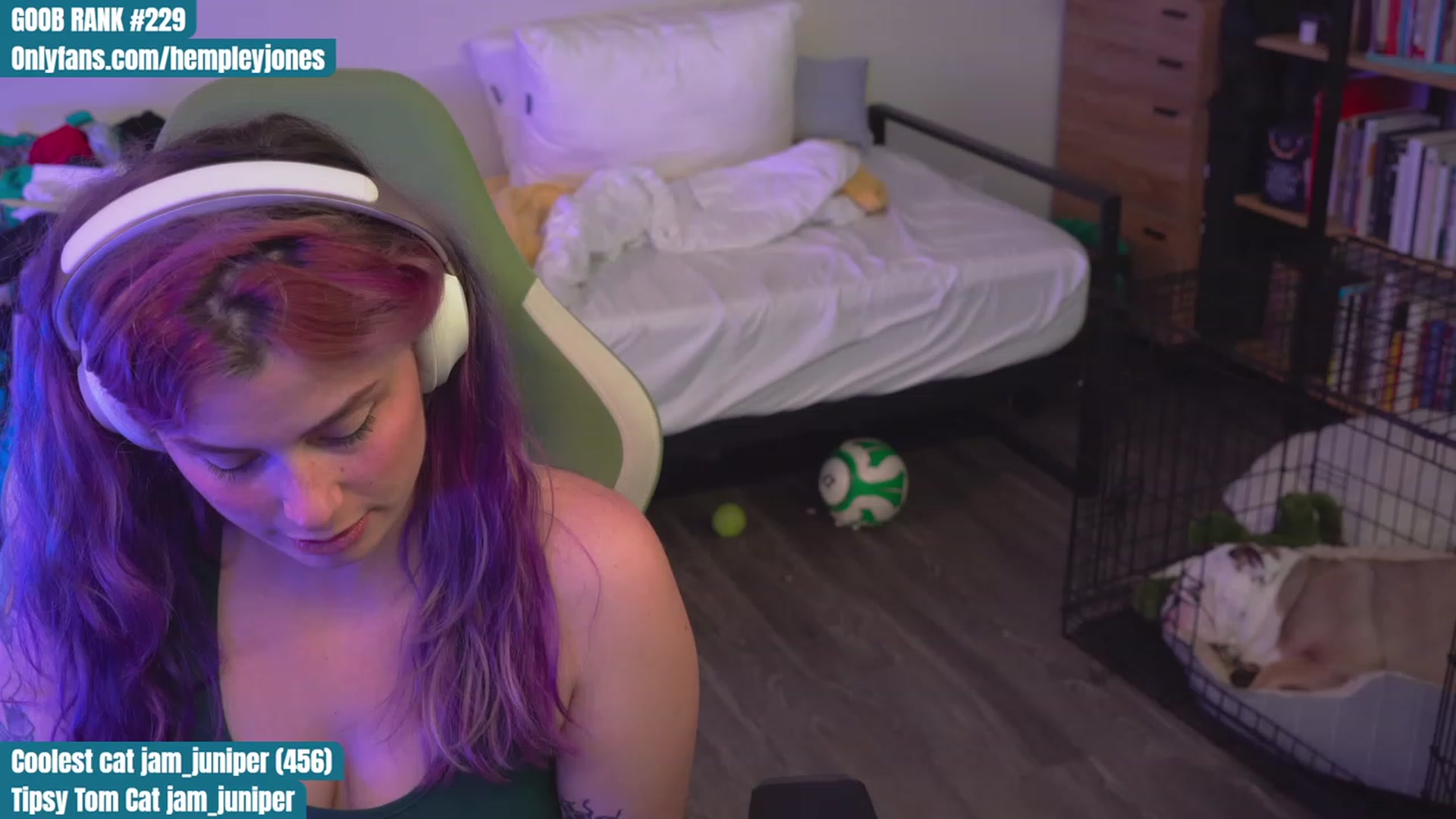 Gallery image thumbnail from Hempleyjones's myfreecams stream on, 09/03/2023, 24:01 image 19 of 20