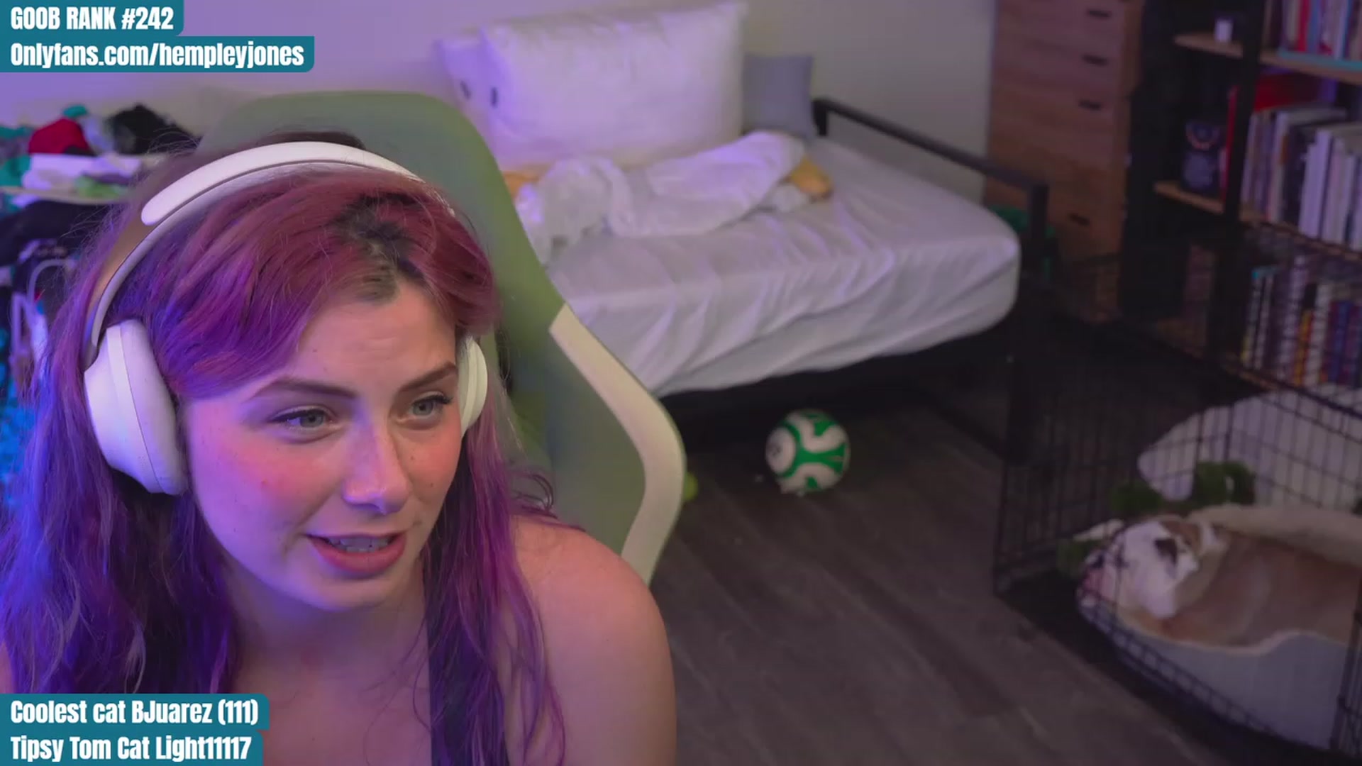 Gallery image thumbnail from Hempleyjones's myfreecams stream on, 09/03/2023, 24:01 image 9 of 20